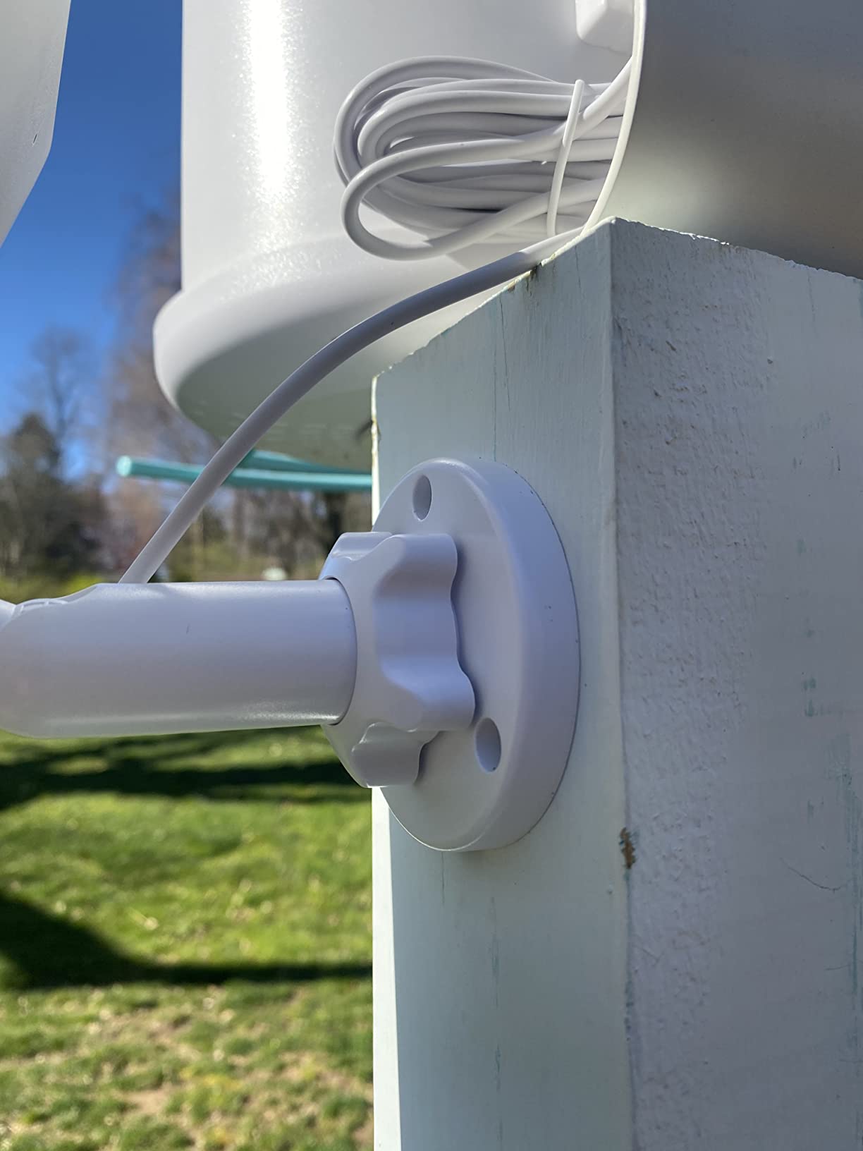 NETVUE Solar Panel for Bird Feeder Camera only, Type-C Charger, IP65 Waterproof for Outdoors, 3W Continuously Power Supply, 360° Swivel Bracket customer photo 2