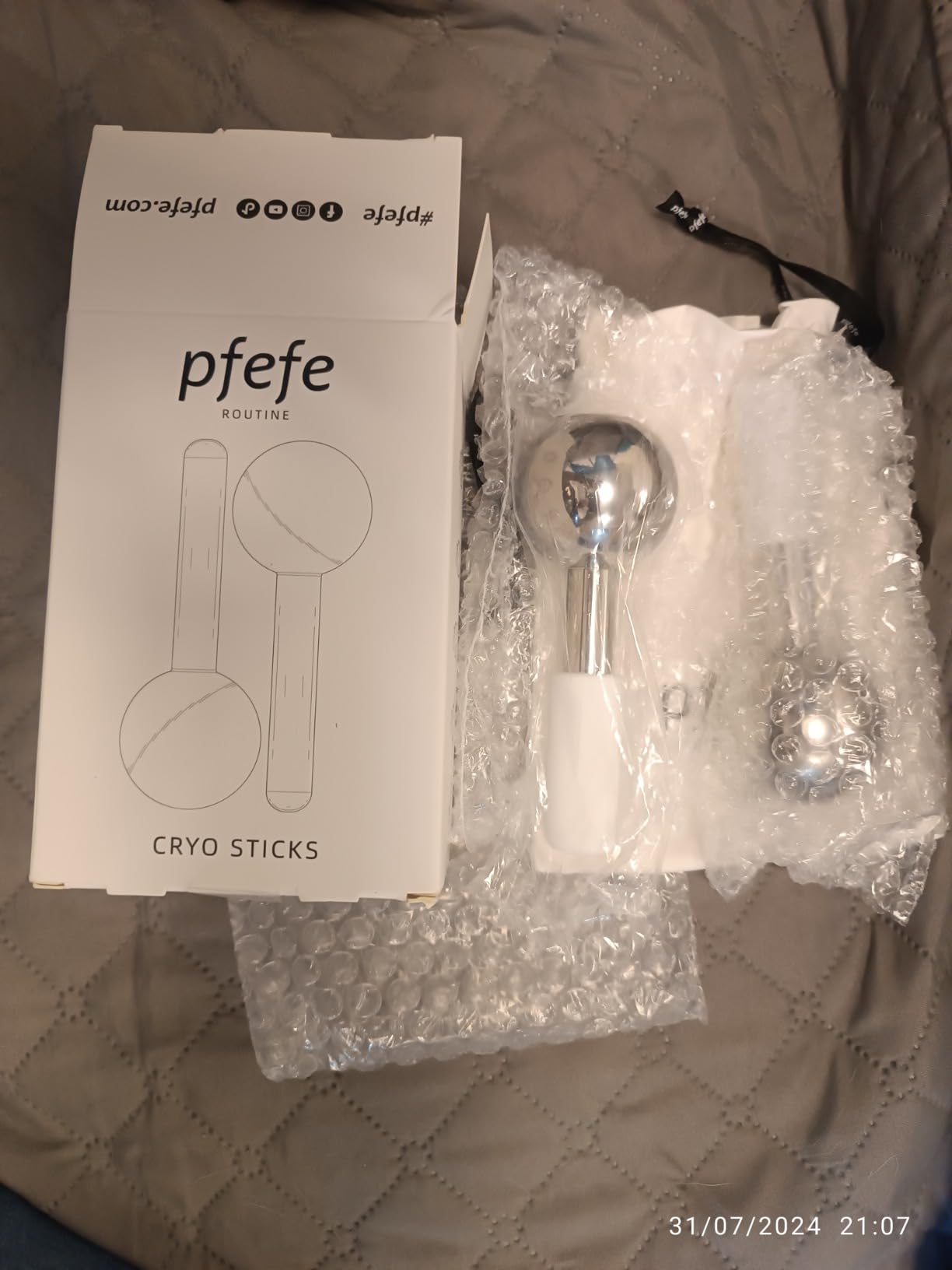pfefe Ice Globes for Face & Eyes, Unbreakable Stainless Steel Cryo Sticks for Beauty Routines, Facials Cold Roller Cooling Globes for Puffiness, Wrinkles, Dark Circles, Headaches customer photo 1