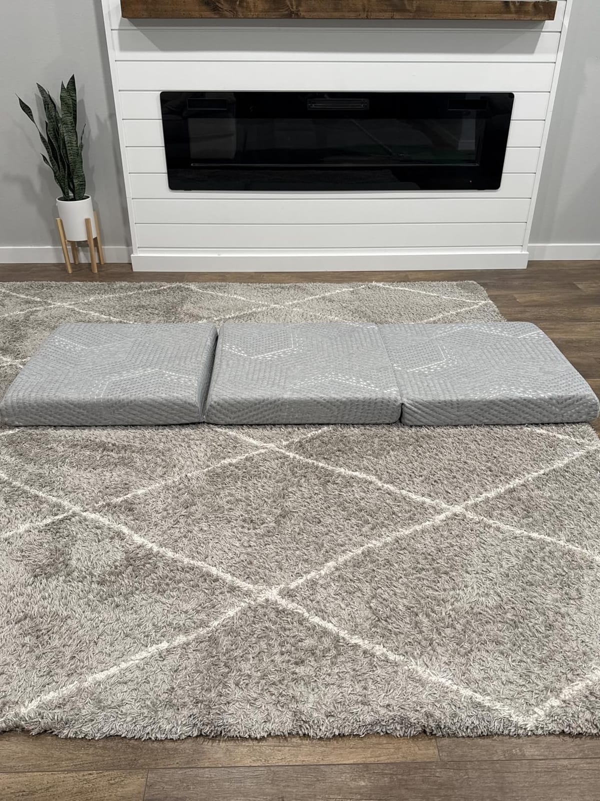 MLILY Twin Trifold Mattress, 4 Inch Foldable Gel Memory Foam Mattress customer photo 2