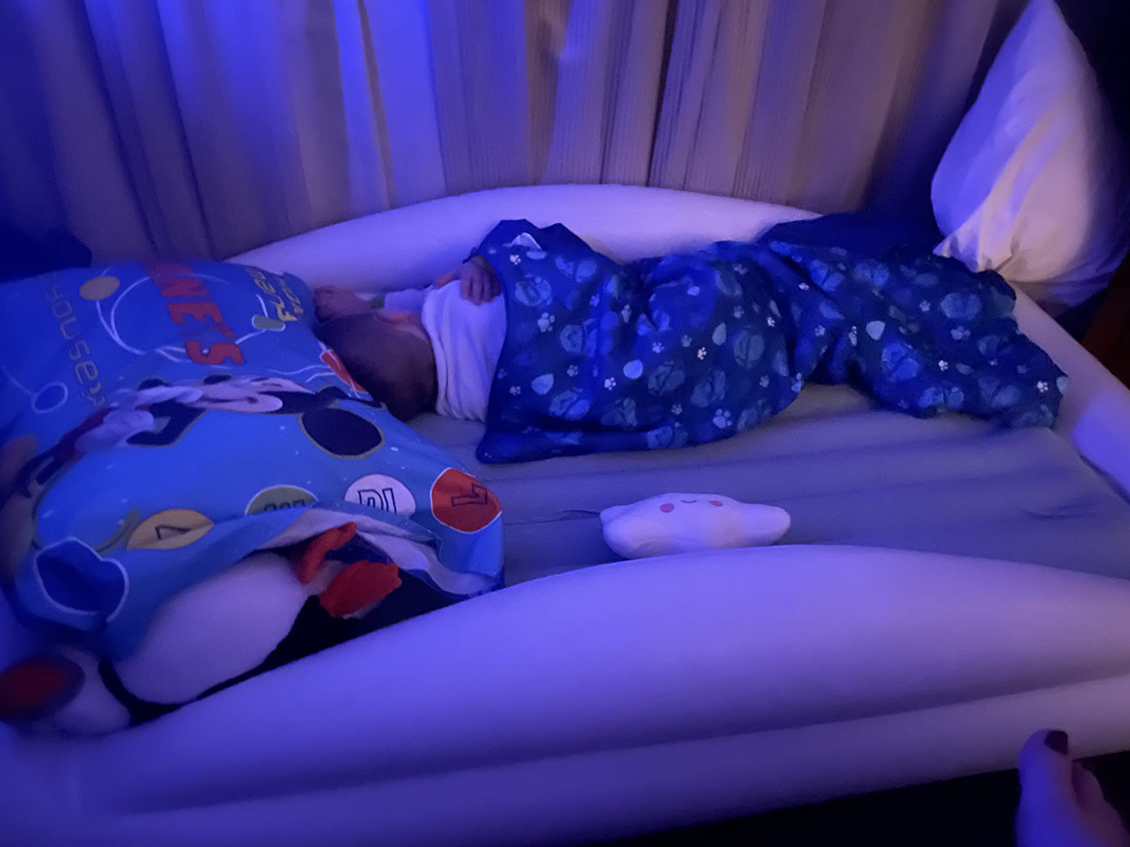 Asani Inflatable Toddler Travel Bed with Electric Pump and Safety Bumpers customer photo 1