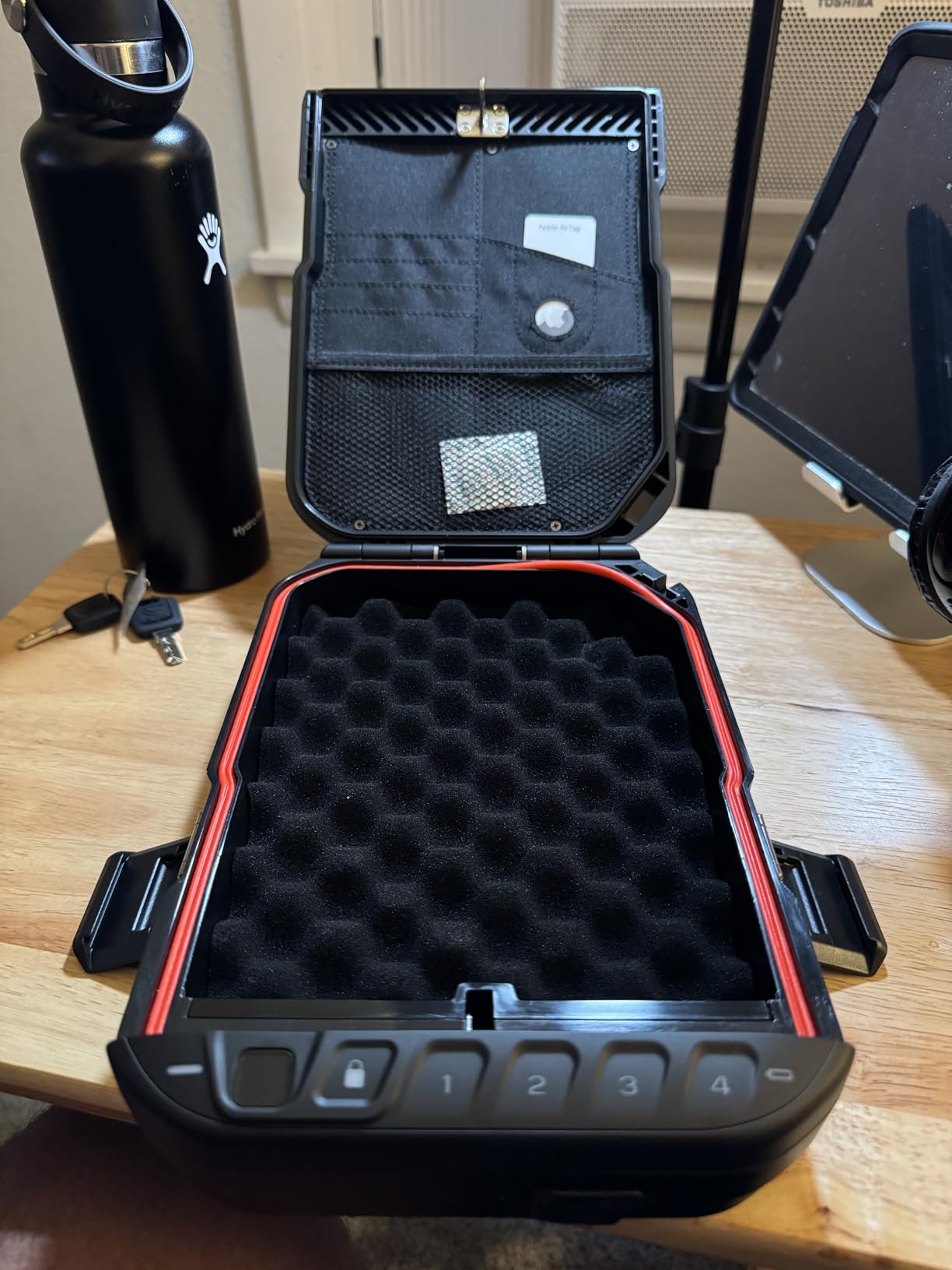 VAULTEK LifePod 10 Compact Lockable Weatherproof Case with Built-in Lock, Steel Security Cable, & TSA Handgun Case or Car Safe, Portable Travel Pistol Safe/Covert Black/Biometric customer photo 2
