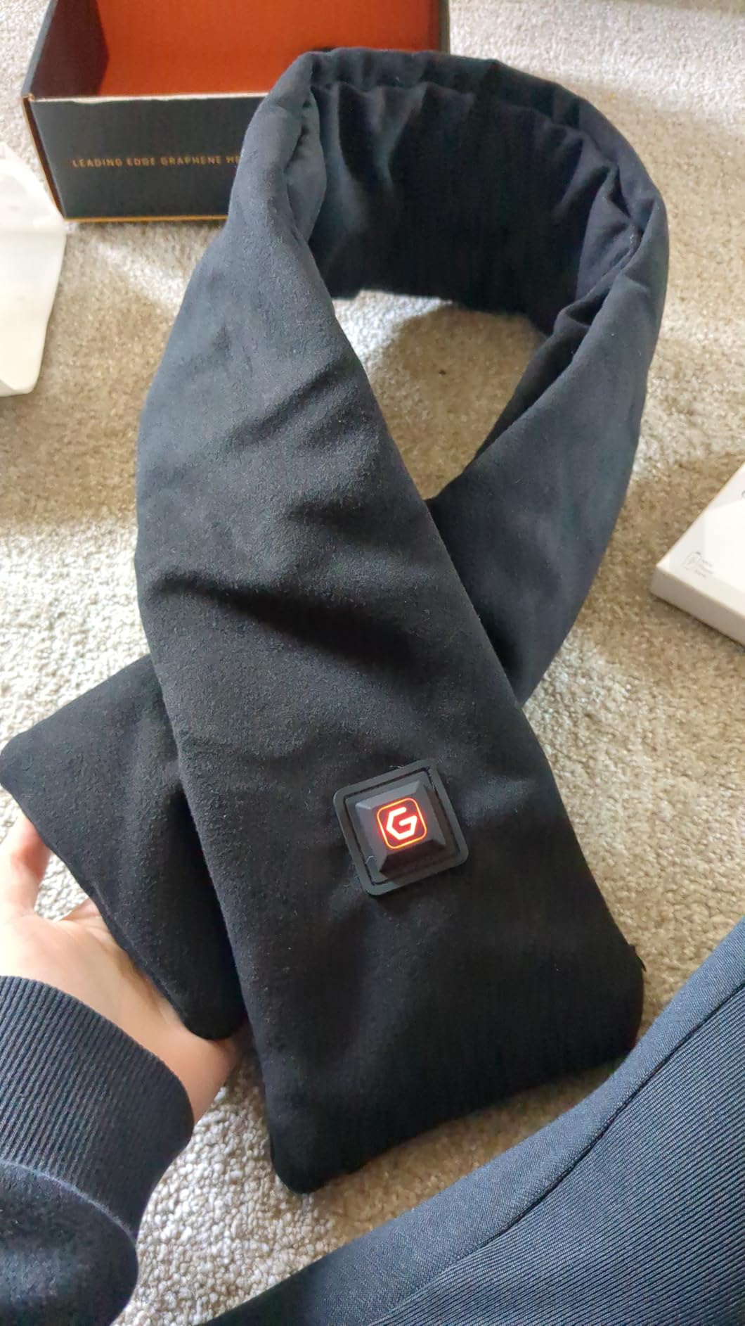 Genovega Women Men Heated Scarf with 6000mAh Battery, Portable Power Bank for Long Lasting Graphene Heating, Winter Warm Gifts customer photo 1
