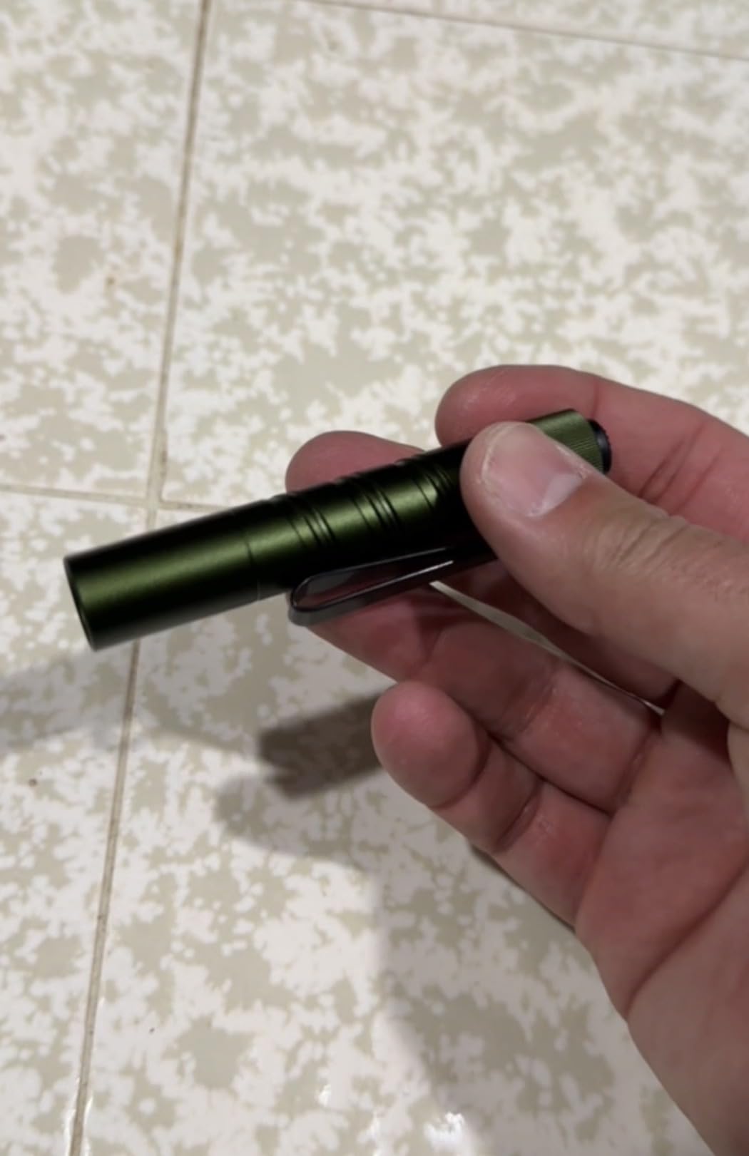 OLIGHT I3T 2 EOS Pocket Small EDC Flashlight (Black) customer photo 2