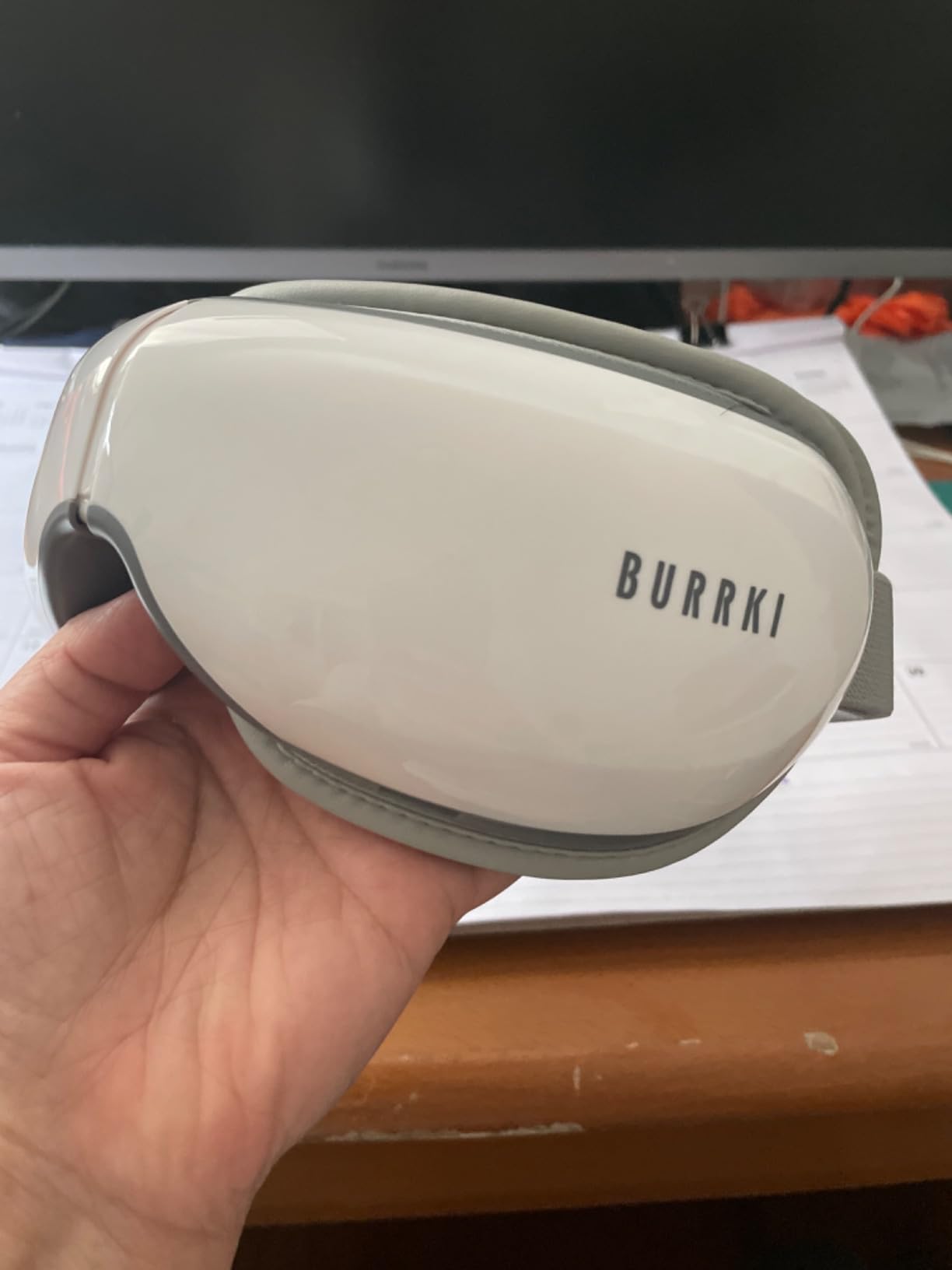 Eye Massager with Heat, Massaging Eye Mask customer photo 2