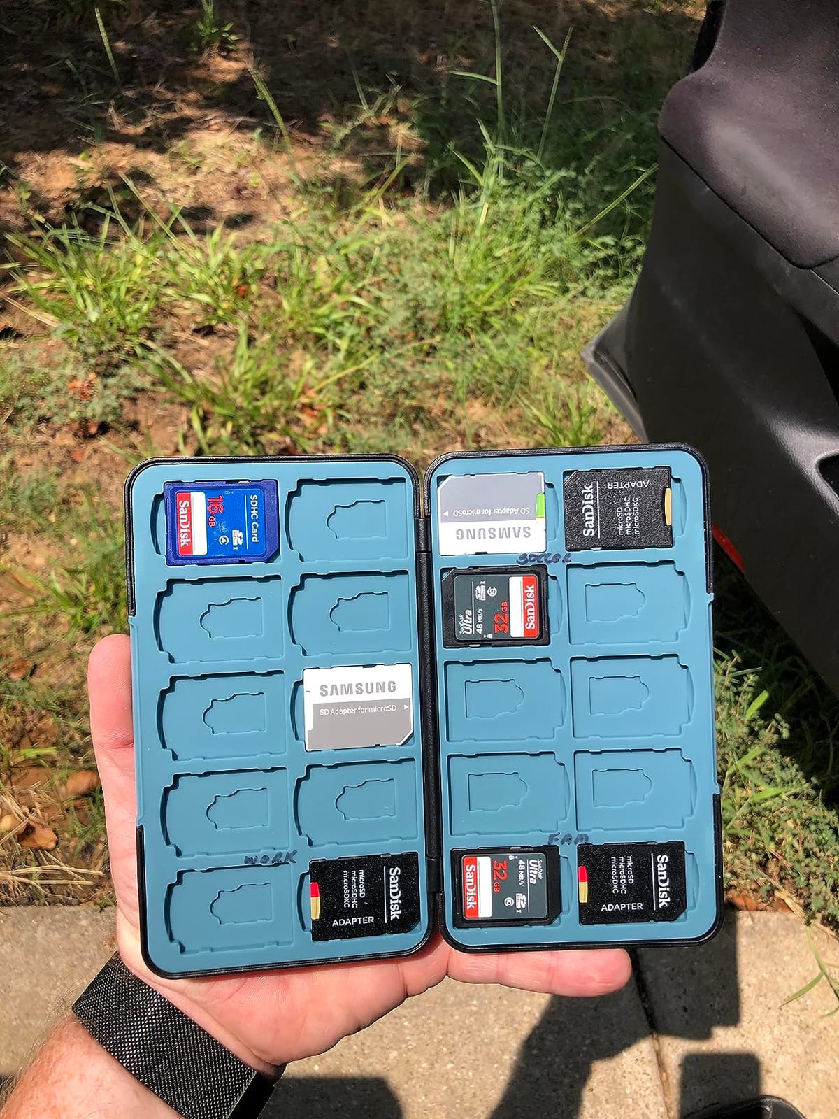 HEIYING SD Card Holder with 40 Precise Slots for SDXC SDHC Micro SD Cards customer photo 1