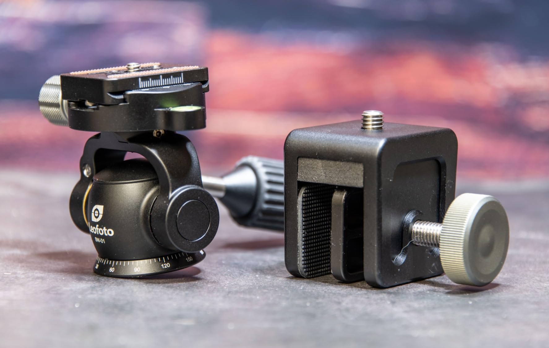 Leofoto SW-01 Pan and Tilt Head, Tripod Head for Spotting Scope, 3/8 Screw Hole, Arca Compatible customer photo 2