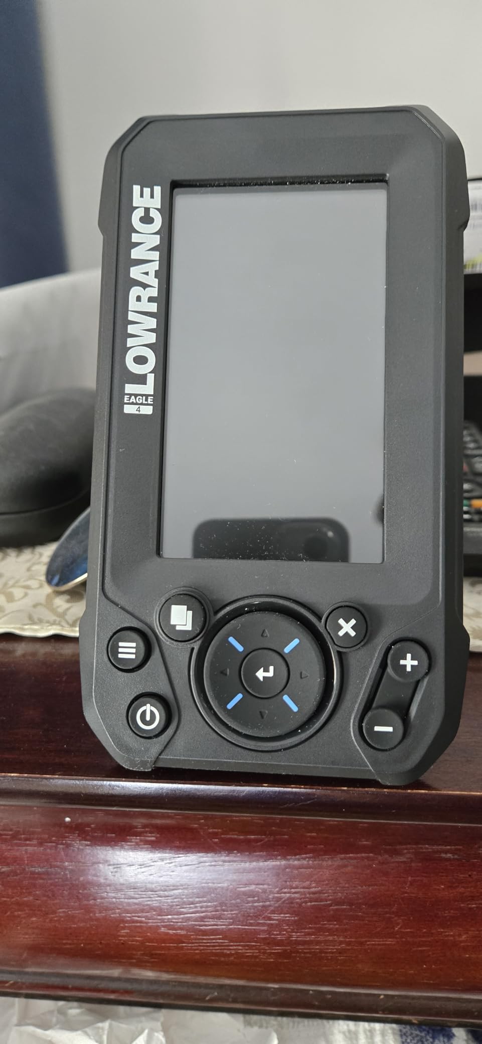 Lowrance Eagle Fish Finders with IPS Screen | 4, 5, 7 or 9-inch IPS display, Bullet, SplitShot HD or TripleShot HD transducer, C-MAP charts, features vary by model customer photo 1