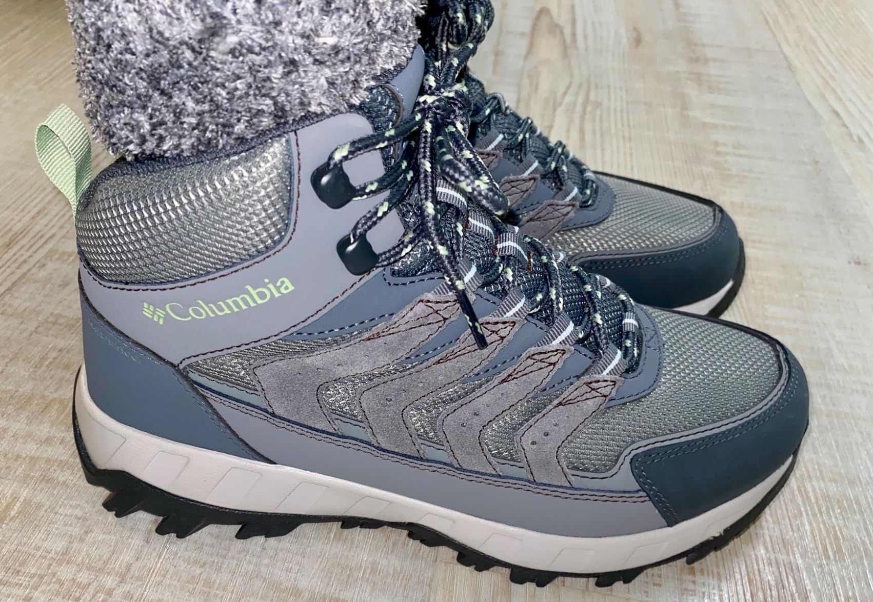 Columbia Women's Strata Trail Mid Waterproof customer photo 2