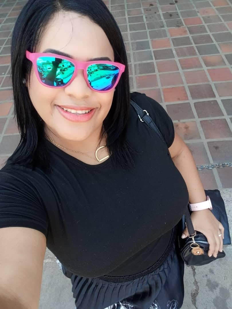 KALIYADI Night-Vision-Glasses Fit-Over-Glasses Wrap-Around Glasses: Anti Glare Night Driving Glasses for men women HD Lens customer photo 2