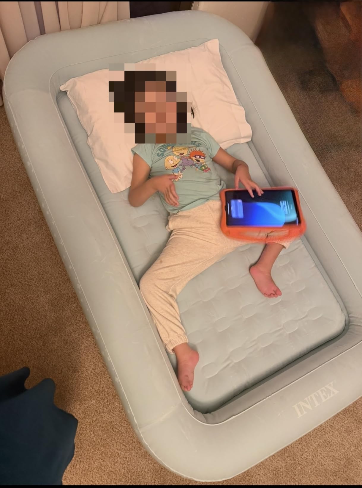 Intex 66810FL Inflatable Kidz Travel Bed Set, Includes Hand Pump and Carry Bag, Removable Mattress, Quick Inflation, Indoor Use, 42in x 66in x 10in, Blue with Star Print Frame customer photo 1