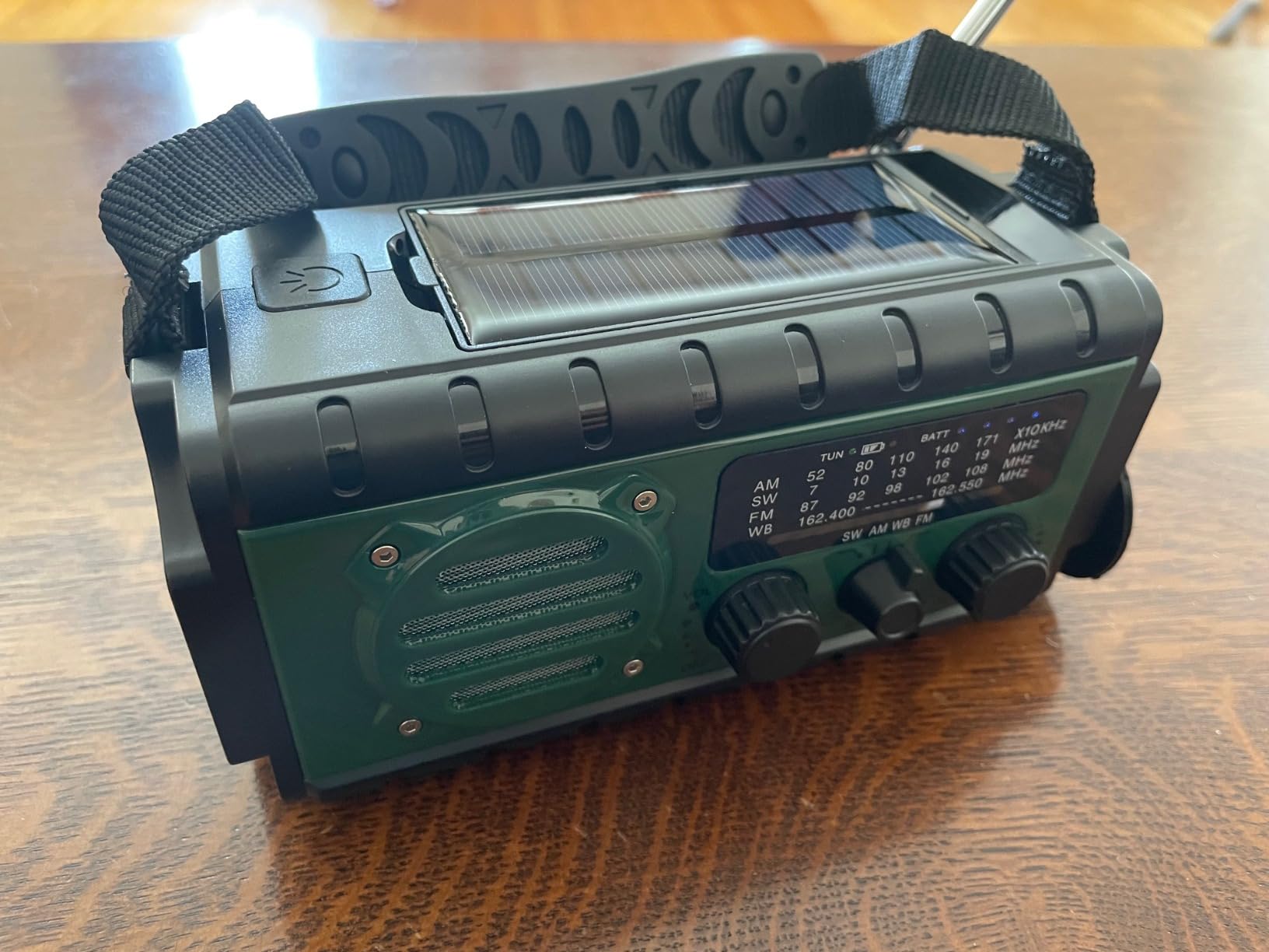 Aivica Hand Crank Emergency Radio with 20000mah Battery Backup | AM/FM/Weather Radio, LED Flashlight, Reading Lamp, SOS Alarm & Phone Charger for Home/Camping customer photo 1