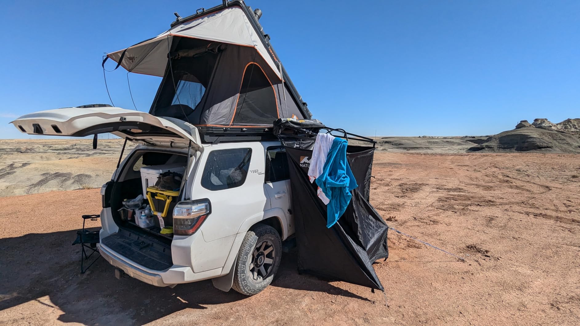 Adventurer Pro Rooftop Tent Hard Shell, 2-3 Person Aluminum Roof Top Tent customer photo 1