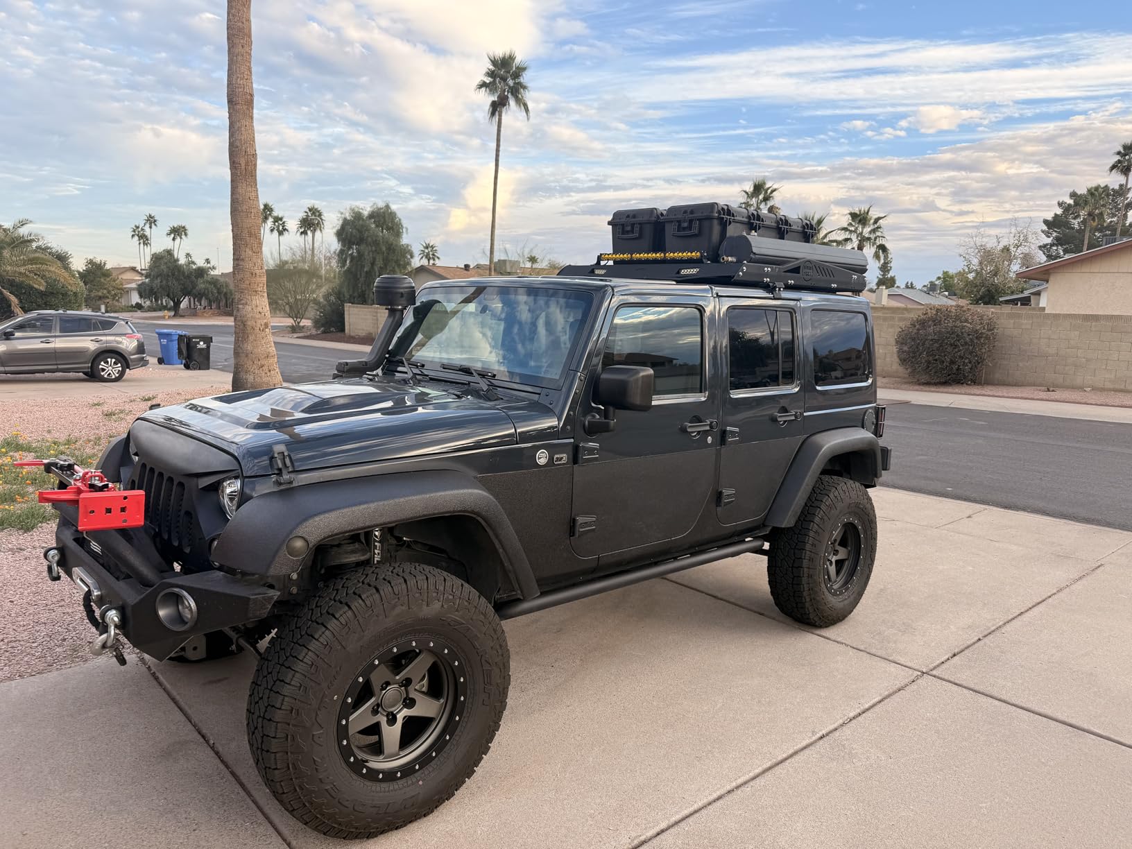 VEVOR Dry Box, Waterproof Hard Case with Pre-Cut Foam, 44 x 16 x 13.5inch customer photo 1
