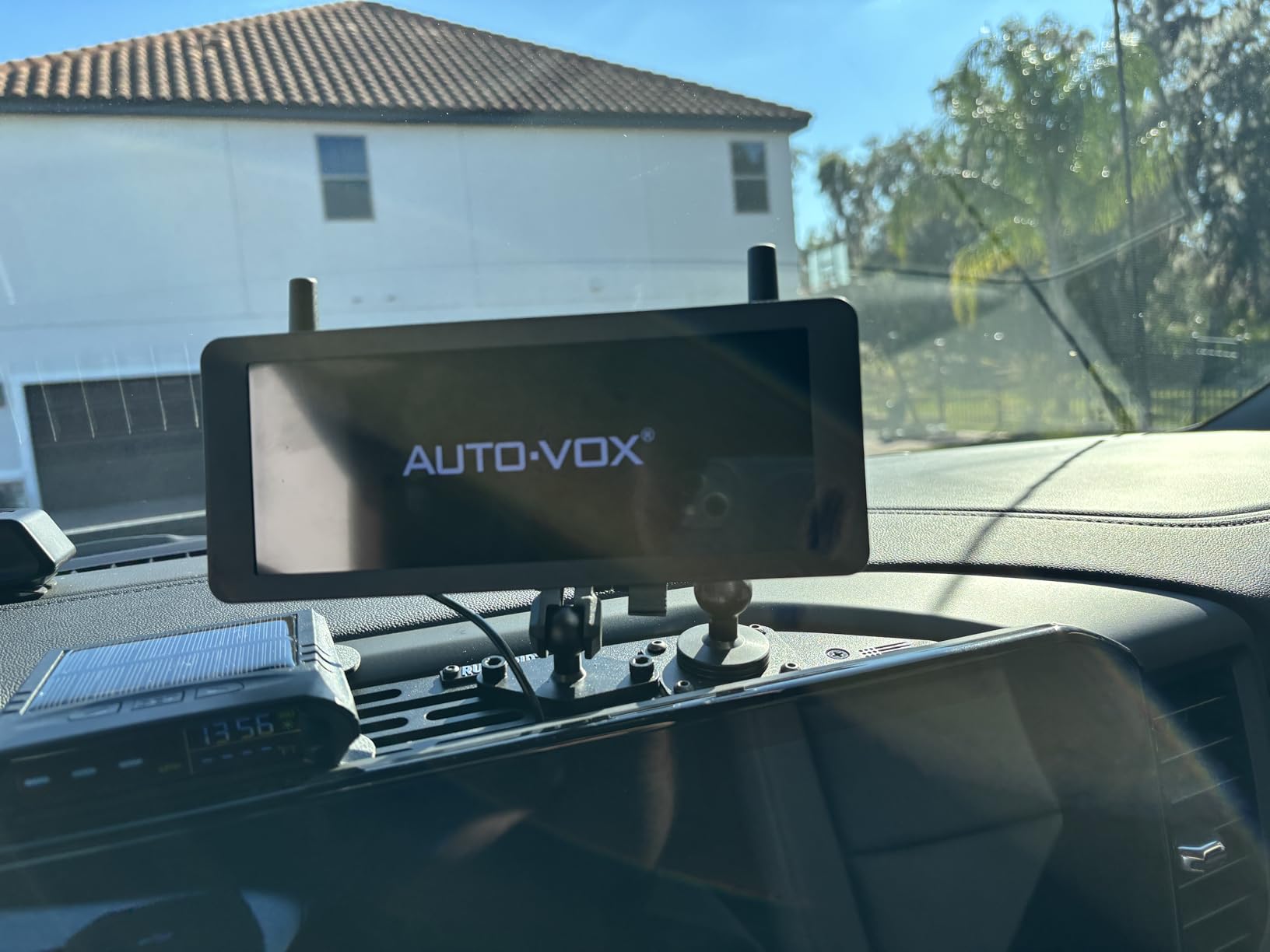 AUTO-VOX RV Backup Camera Wireless Plug and Play Compatible with Most RV | IR Night Vision, HD 1080P 7.2'' DVR 3-Channels, Stable Signal & Wide Angle Rear View Camera for Trailer Camper Motorhome customer photo 1
