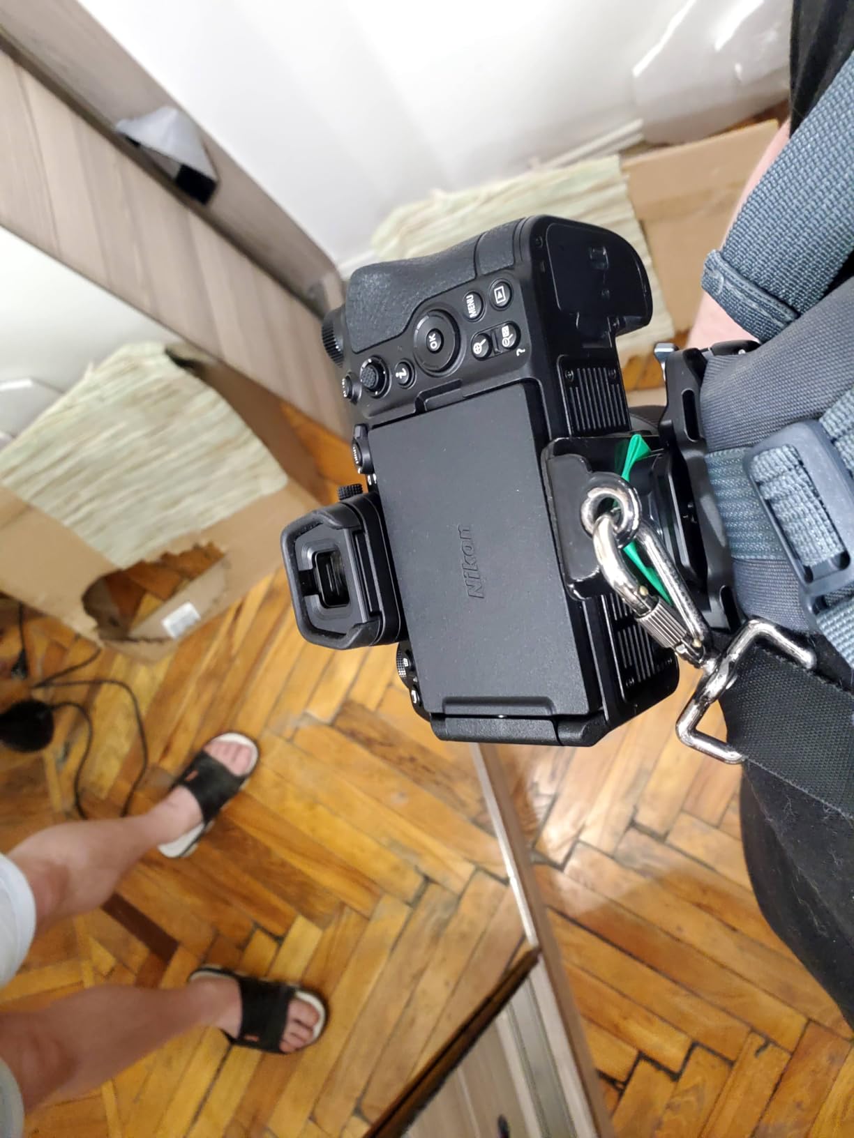 SMALLRIG Camera Clip with Plate, Quick Release System, Max Load 40kg/88lb | for Sony, for Nikon, for Fujifilm, for DSLR Action Camera, Backpack Strap Clip Kit for Arca-Swiss - 5053 customer photo 2