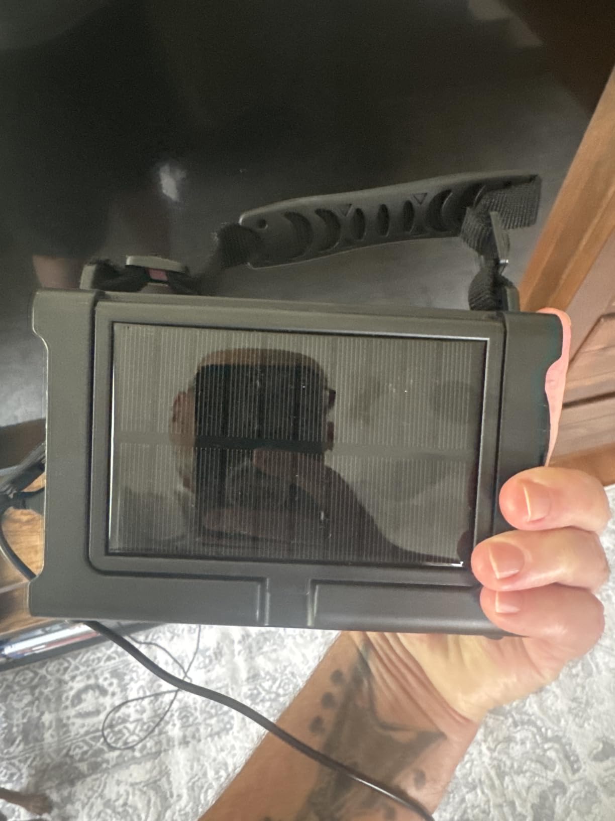 Solar Radio Emergency Hand Crank 12000mAh with Clear Signal customer photo 2