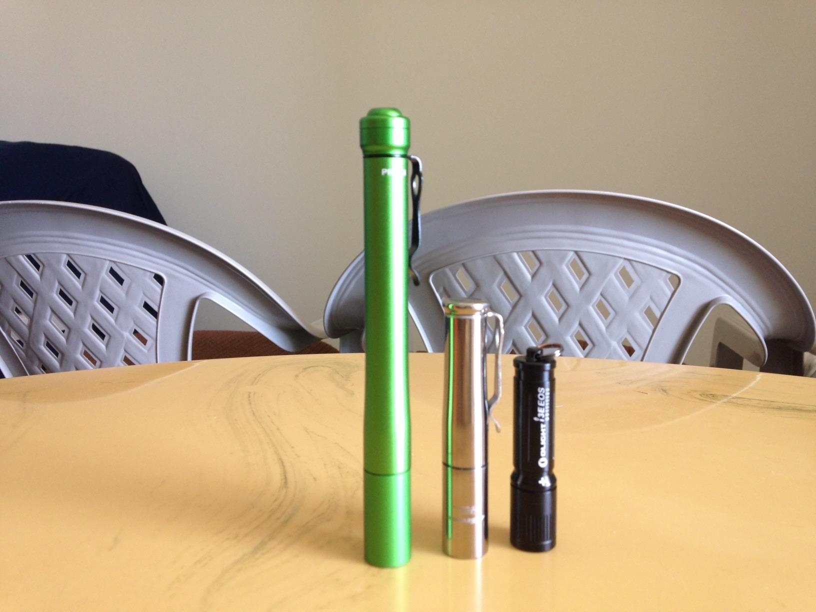 OLIGHT i3E EOS Compact Keychain Flashlight EDC Light (Summer Palm) customer photo 1