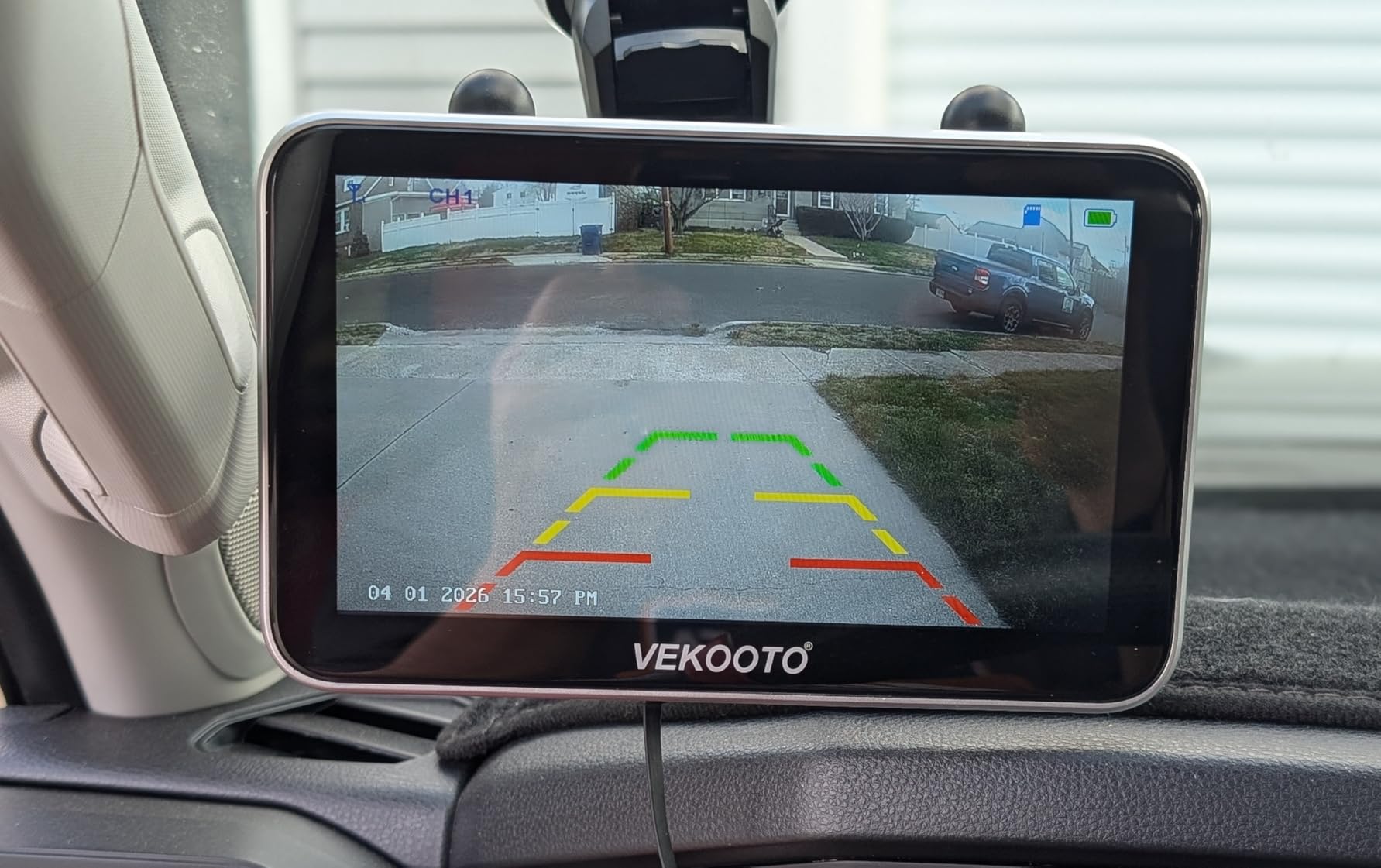 VEKOOTO VK7 Pro Magnetic Solar Wireless Backup Camera, 7-Inch Touchscreen | 15,800mAh Battery for Extended Use, HD 1080P, No Wiring Required, Ideal for Hitching, Horse Trailers, RVs and Trucks customer photo 2