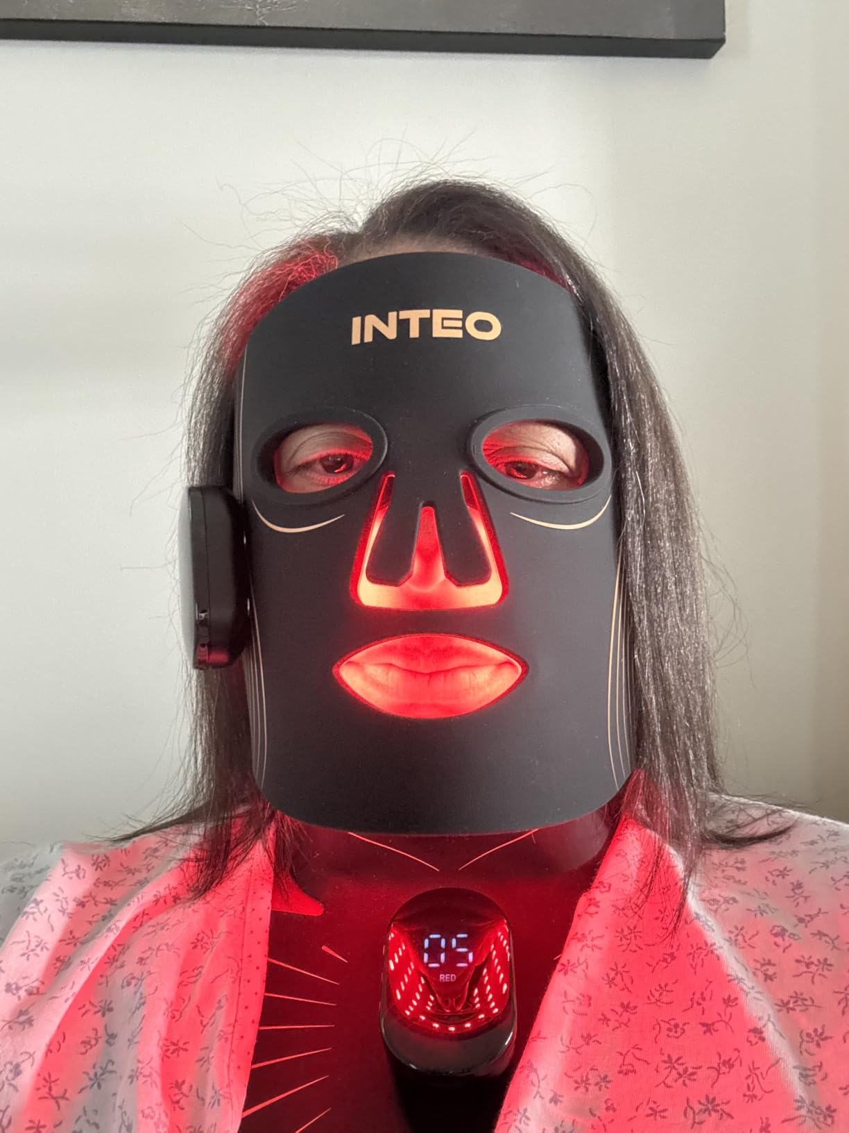 Red Light Therapy Mask for Face & Neck, Wireless LED Face Mask, 4 Modes customer photo 1