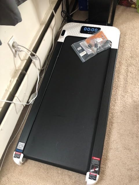 WELLFIT Folding Treadmill for Home, Walking Pad with Incline and Handle Bar customer photo 1