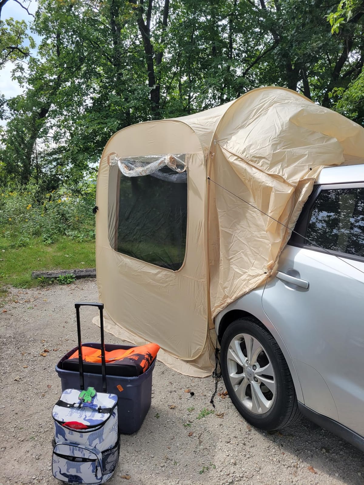 Alvantor 5 Person Pop Up SUV Tent,2 in 1 Car Tent & Camping Tent,Mosquito Screen Multi-functiona for Car SUV Van Camping,Includes Heavy Duty Tarp & Storage Bag,Quick Setup,8.6'L X8.6'W X6.7'H customer photo 1