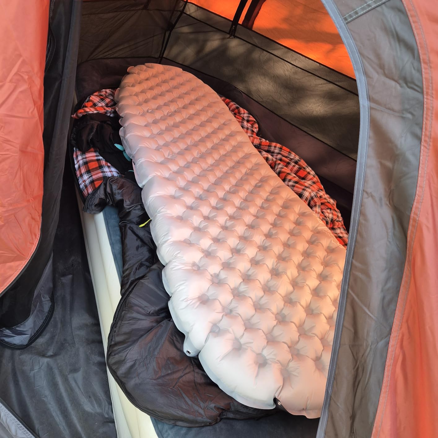 Elegear 4” Thick Sleeping Pad for Camping with 9 R-Value Insulated, Single customer photo 1