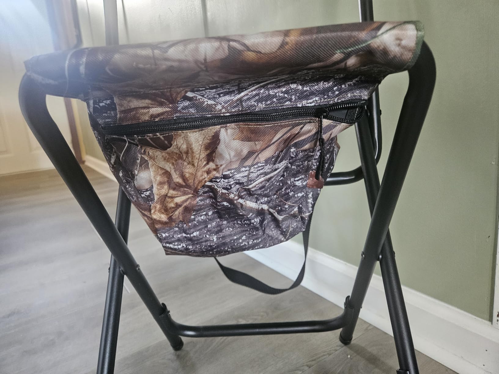 FUNHORUN Hunting Chair, Folding Tripod Stool, Hunting Seat with Storage Bag customer photo 1