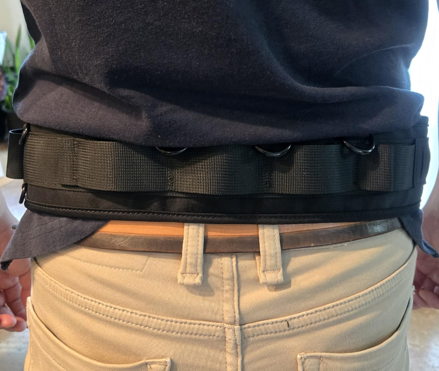 Cwatcun Multi-Function Camera Waist Belt, Outdoor Photography Breathable | Adjustable Camera Waist Strap with D-rings for Lens Pouch, Flash Bag, Photography Accessories, Black customer photo 1