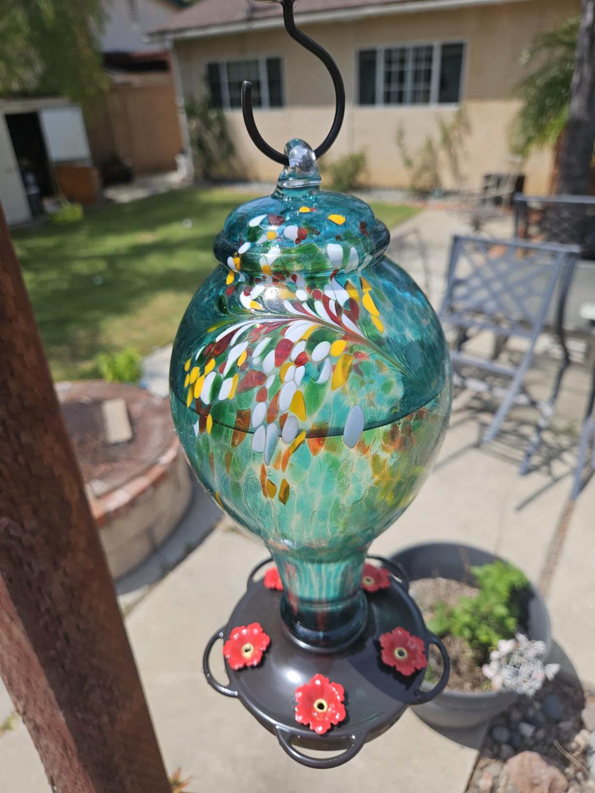 LUJII Smart Hummingbird Feeder with Camera for Outdoor Hanging, Hand Blown Glass, Solar WiFi Feeder with Live View App, 6 Feeding Ports, Leak-Resistant Design, Ant Moat & Gift Box, 36 fl oz, Teal customer photo 1