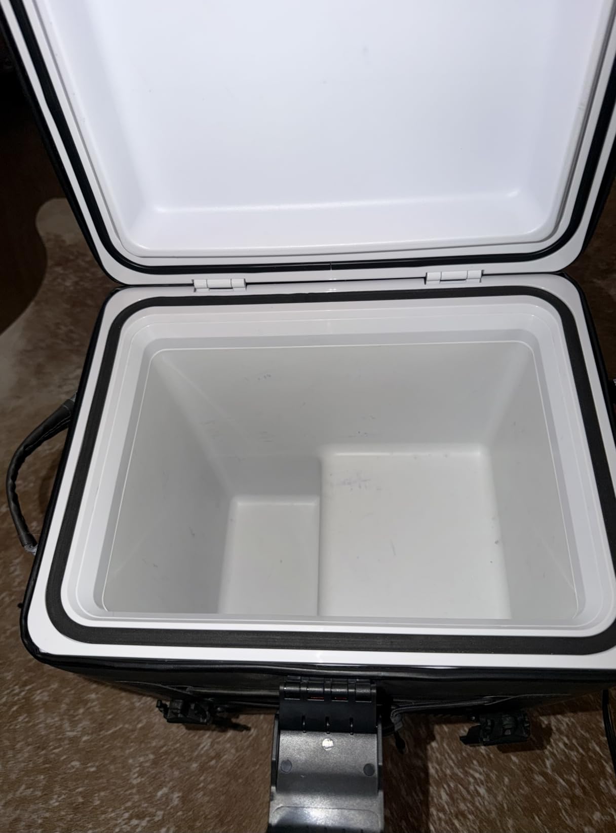 LiTHELi 12 Volt Portable Refrigerator with 2 U20 Batteries,20L/21QT Car Fridge, Portable Freezer (-4℉~68℉),Compressor Cooler with 12V/24 DC for Outdoor Camping Overlanding Truck RV SUV Van customer photo 2