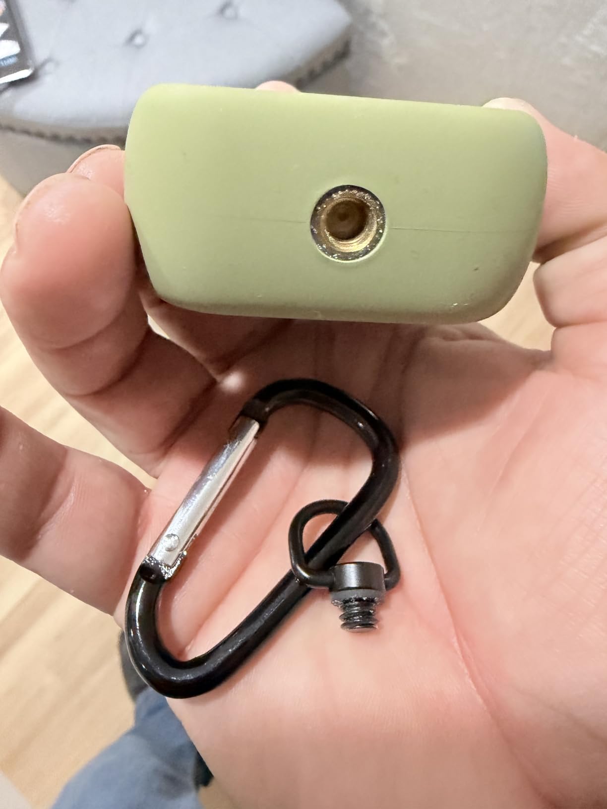 INIU Outdoor Rugged 10000mAh Portable Charger, 45W Fast Charging Power Bank | Camping & Hiking Battery Pack, with Carabiner & USB-C Cable & Flashlight, for iPhone 17 16 15, Samsung S26 etc, Green Camo customer photo 2