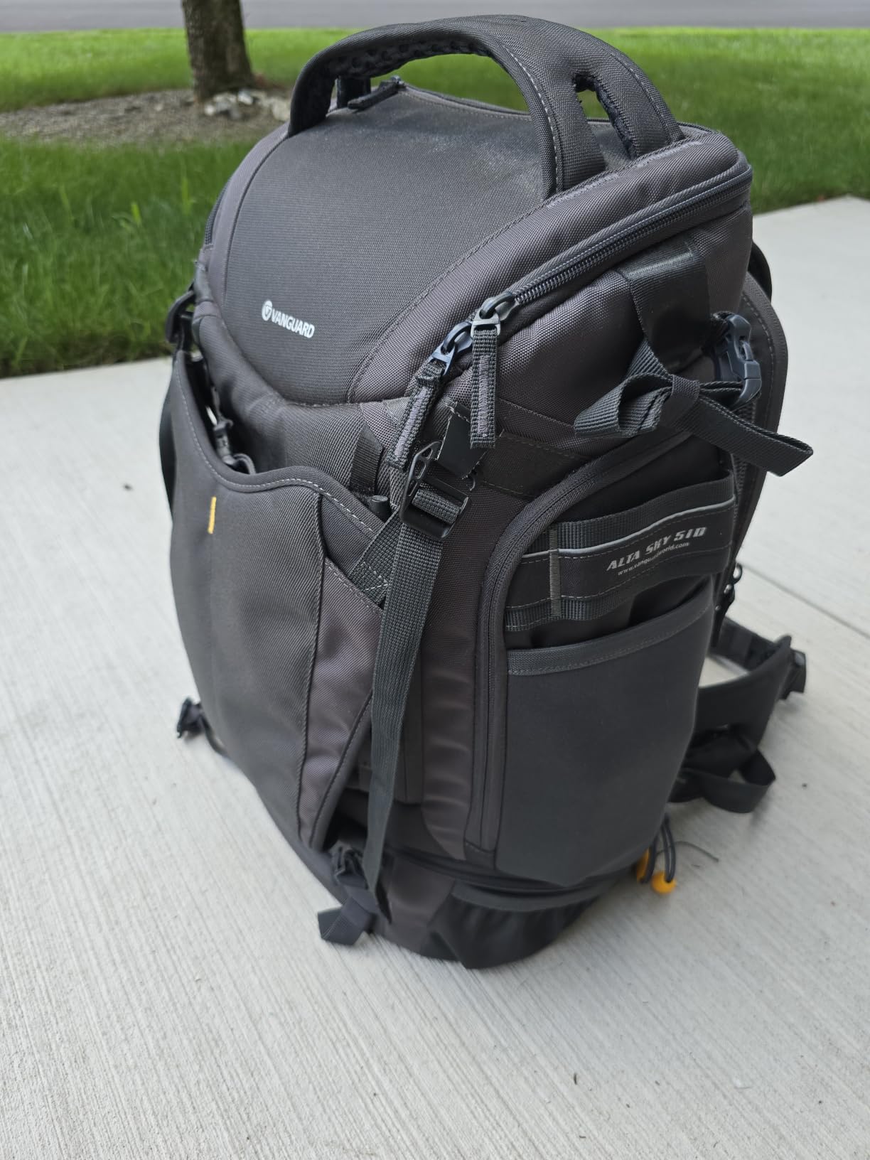 VANGUARD Alta Sky 68T Rolling Camera Backpack with Trolley, 41.8 Liter Capacity customer photo 2
