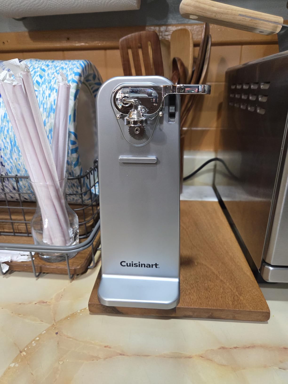 Cuisinart Electric Can Opener, One-Touch Operation, Nonslip Base, Black customer photo 1