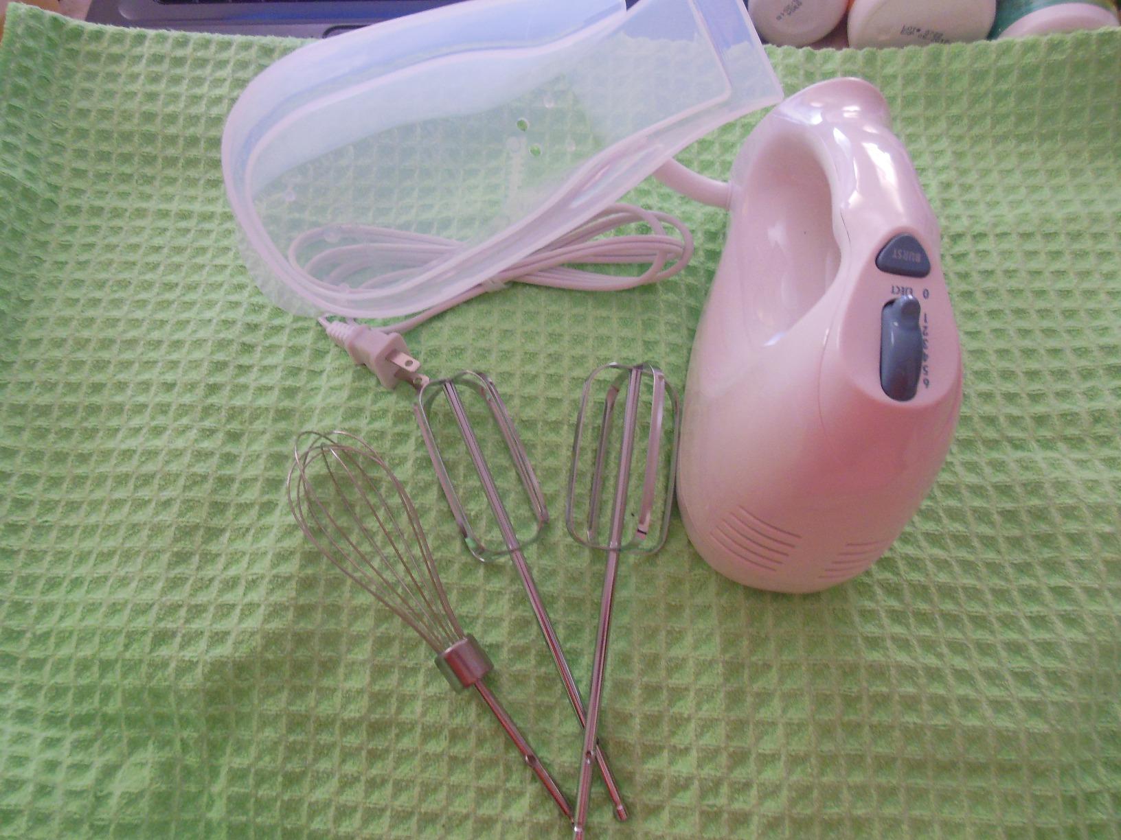 Hamilton Beach 6-Speed Electric Hand Mixer With QuickBurst and Bowl Rest customer photo 1