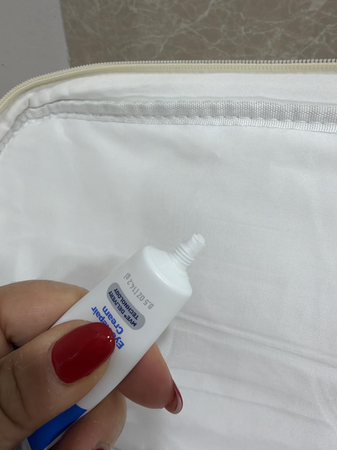CeraVe Eye Repair Cream, Hyaluronic Acid Eye Cream for Dark Circles, 0.5oz customer photo 1