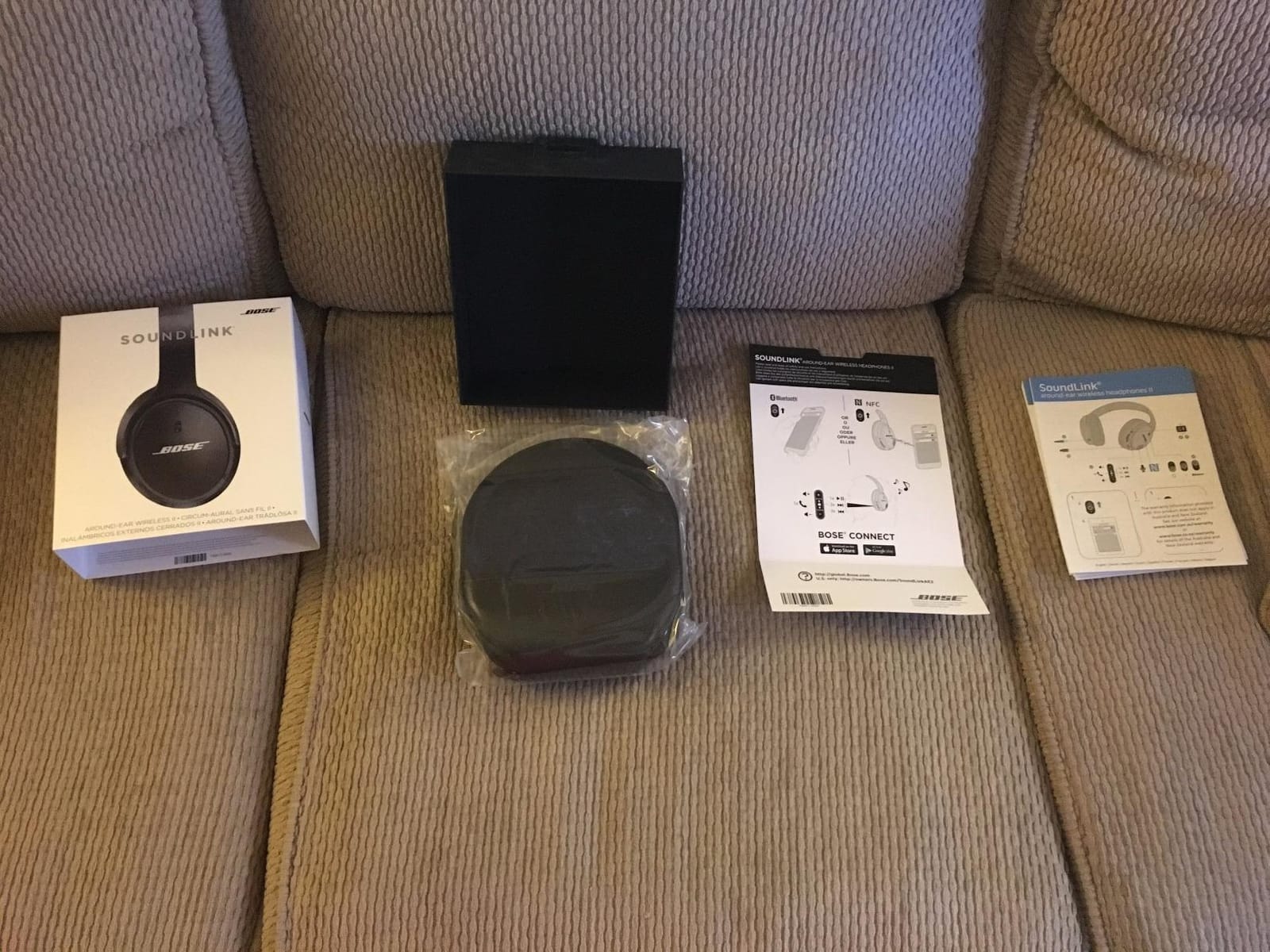 Bose SoundLink Around Ear Wireless Headphones II - Black customer photo 1