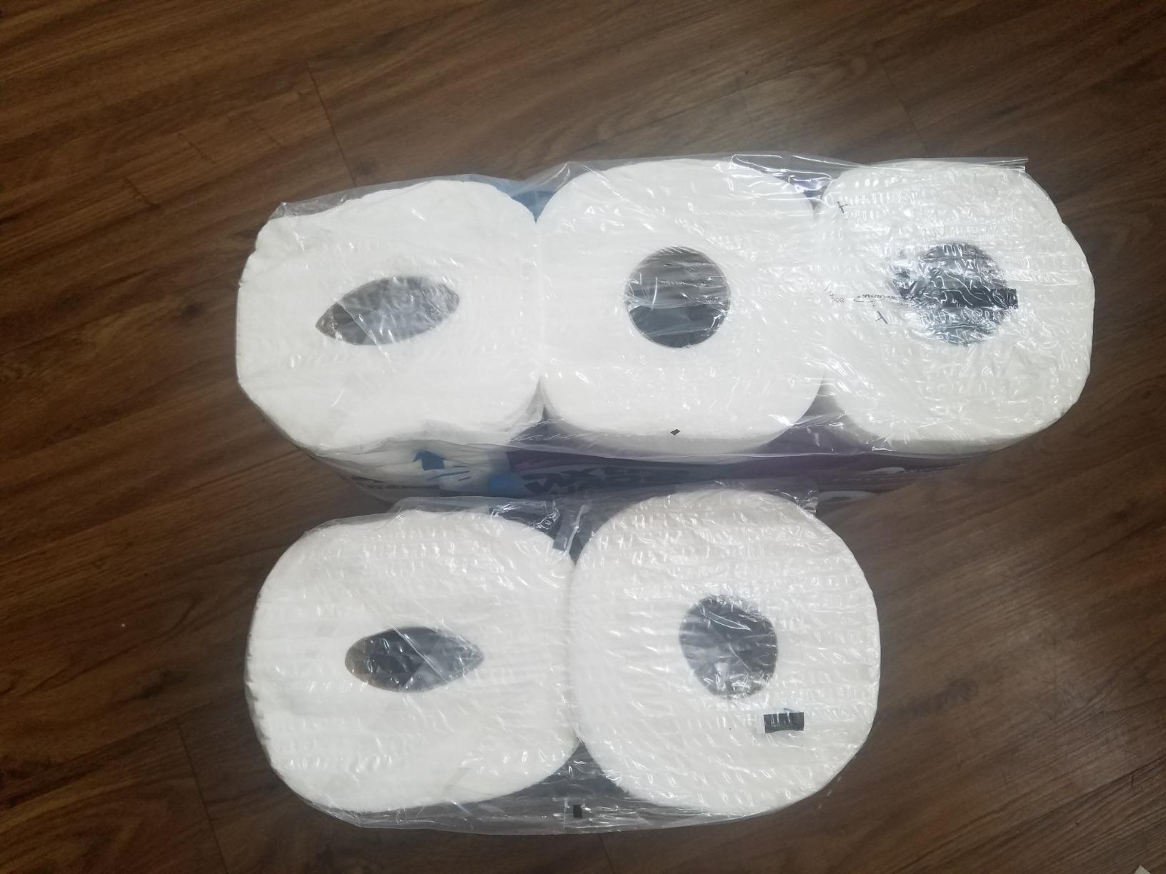 Amazon Brand - Presto! 2-Ply Ultra-Soft Toilet Paper, Septic-Safe, 24 Family Mega Rolls = 120 Regular Rolls, 308 Sheets, Unscented, Pack of 4 customer photo 1