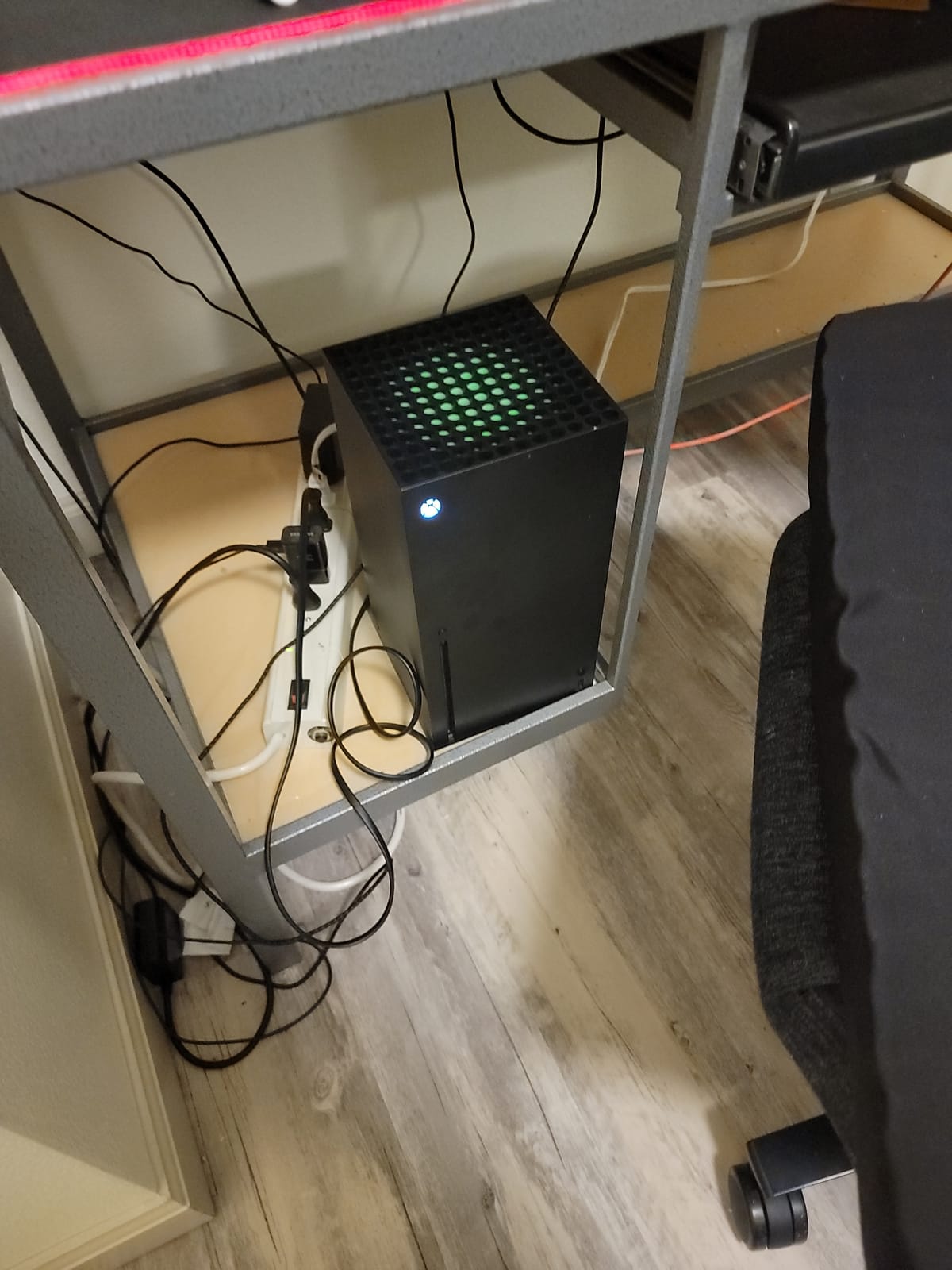 Xbox Series X | Disc Gaming Console | 1TB SSD customer photo 2