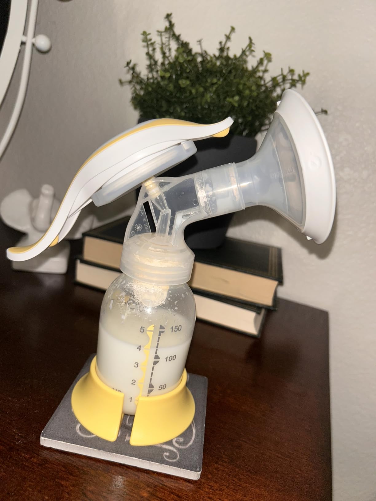 Medela Harmony Manual Breast Pump, On-the-Go, More Milk Output customer photo 1