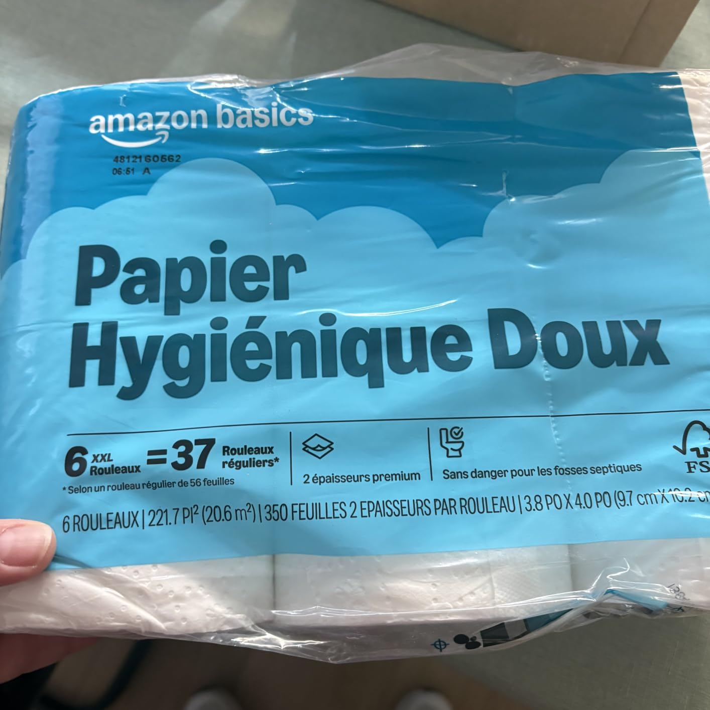 Amazon Basics 2-Ply Soft Toilet Paper, 30 Rolls (5 Packs of 6), 350 Sheets per Roll, Septic Safe, Equivalent to 185 Regular Rolls customer photo 2