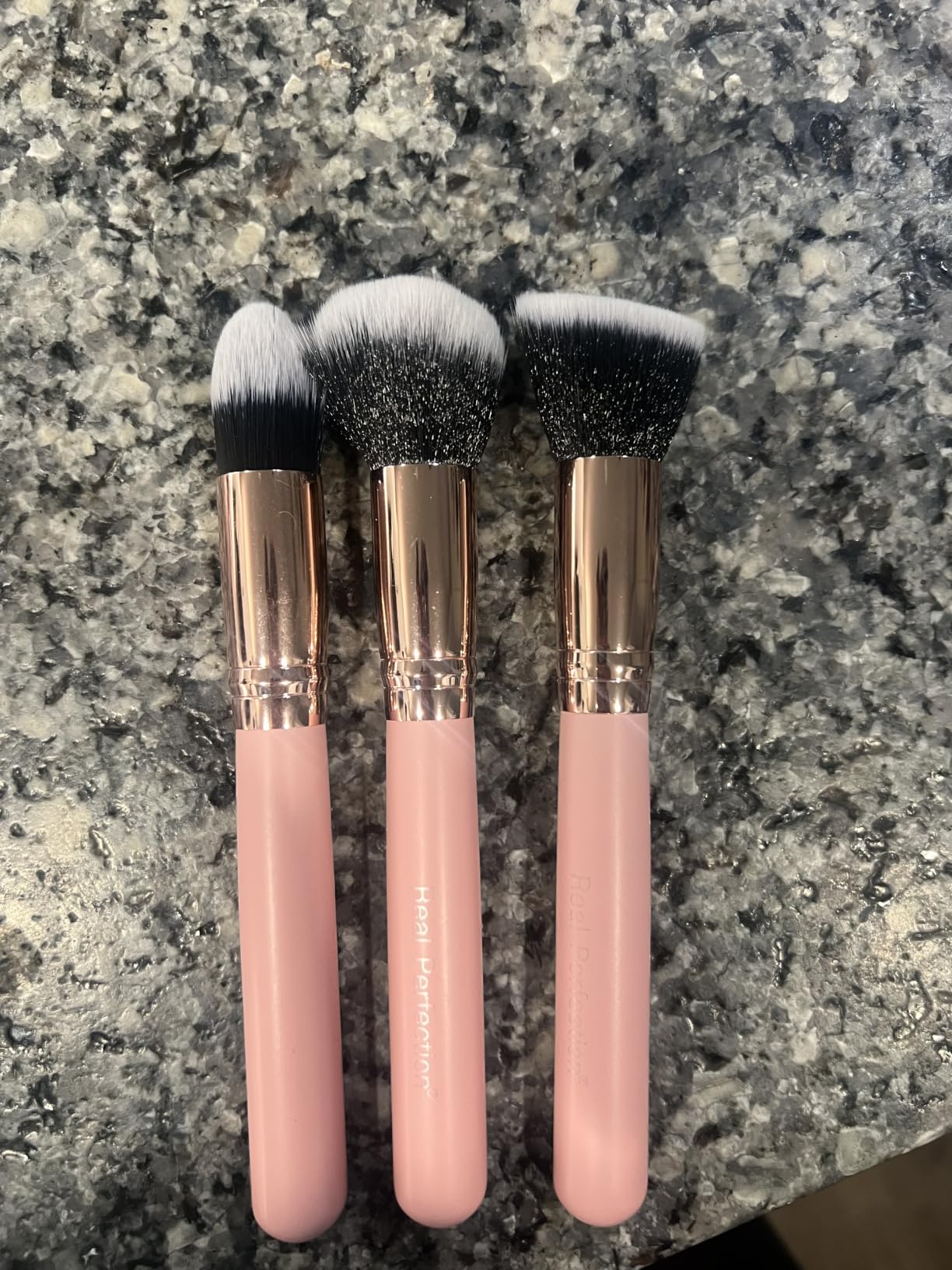 Real Perfection Makeup Brush Set 16 Pcs with 1 Eyebrow Razor Premium Synthetic Foundation Powder Concealers Eyeshadow Blush Makeup Brushes Make up Brushes Kit (Pink) customer photo 2