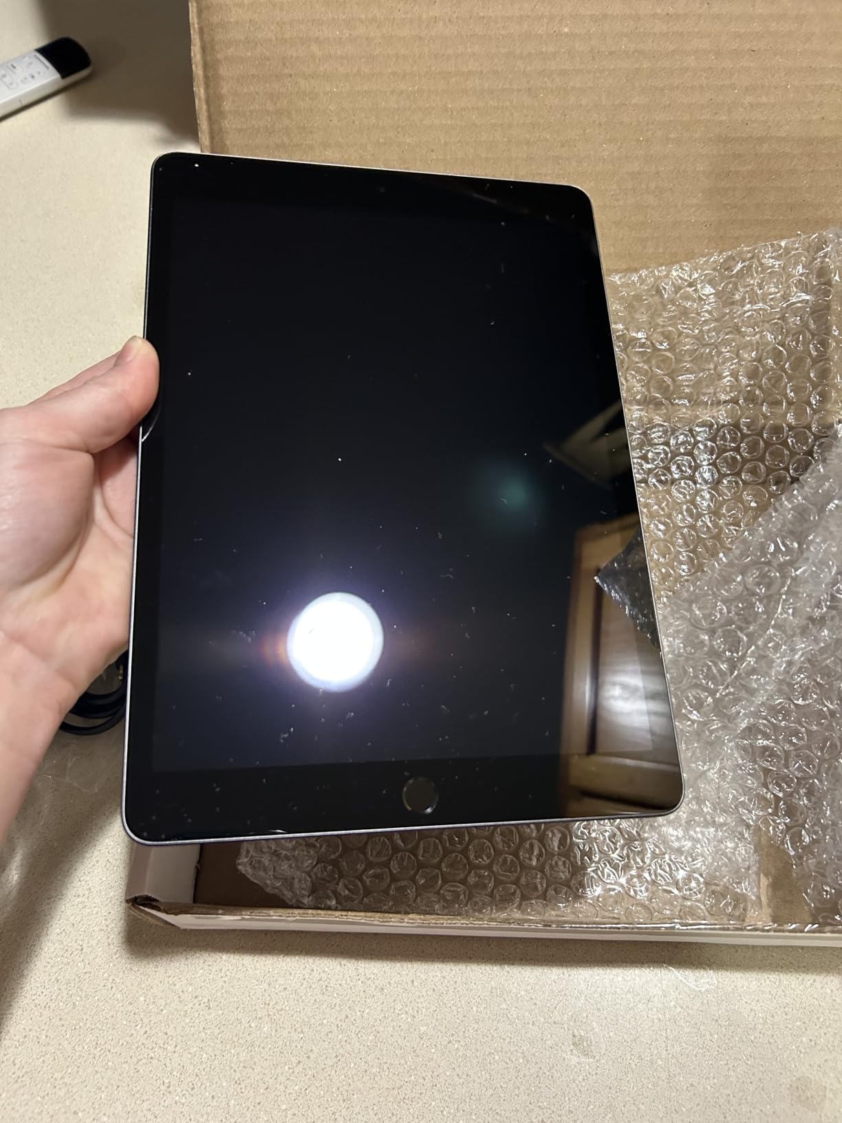 Apple iPad 2021 (10.2-inch, Wi-Fi, 64GB) - Space Gray (Renewed) customer photo 2