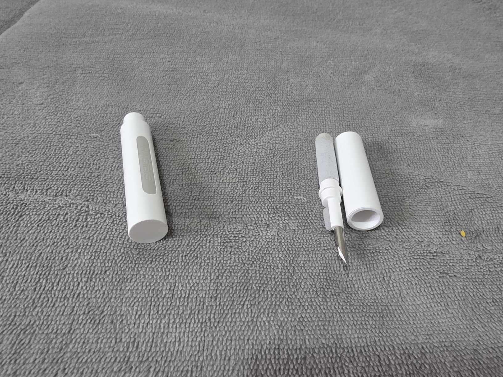 Hagibis Cleaning Pen for Airpods Pro 1 2 3 Multi-Function Cleaner Kits Soft Brush for Bluetooth Earphones Case Cleaning Tools for iPhone 16 15 Pro Max LEGO Camera Lens (White) customer photo 2