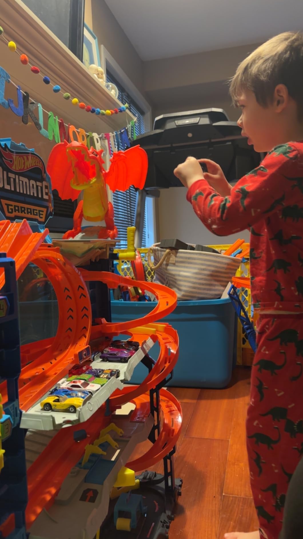 Hot Wheels City Ultimate Garage Track Set with 2 Die-Cast Toy Cars & Car-Eating Dragon, Stores 50+ Vehicles, 4 Levels customer photo 1