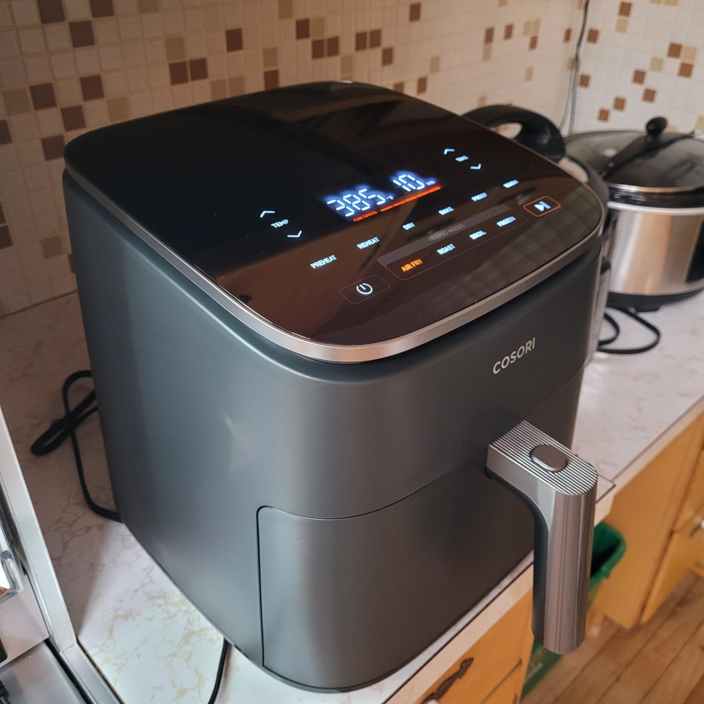 Cosori TurboBlaze Air Fryer, 9-in-1, 6 Qt, PFAS-Free Ceramic Coating customer photo 1