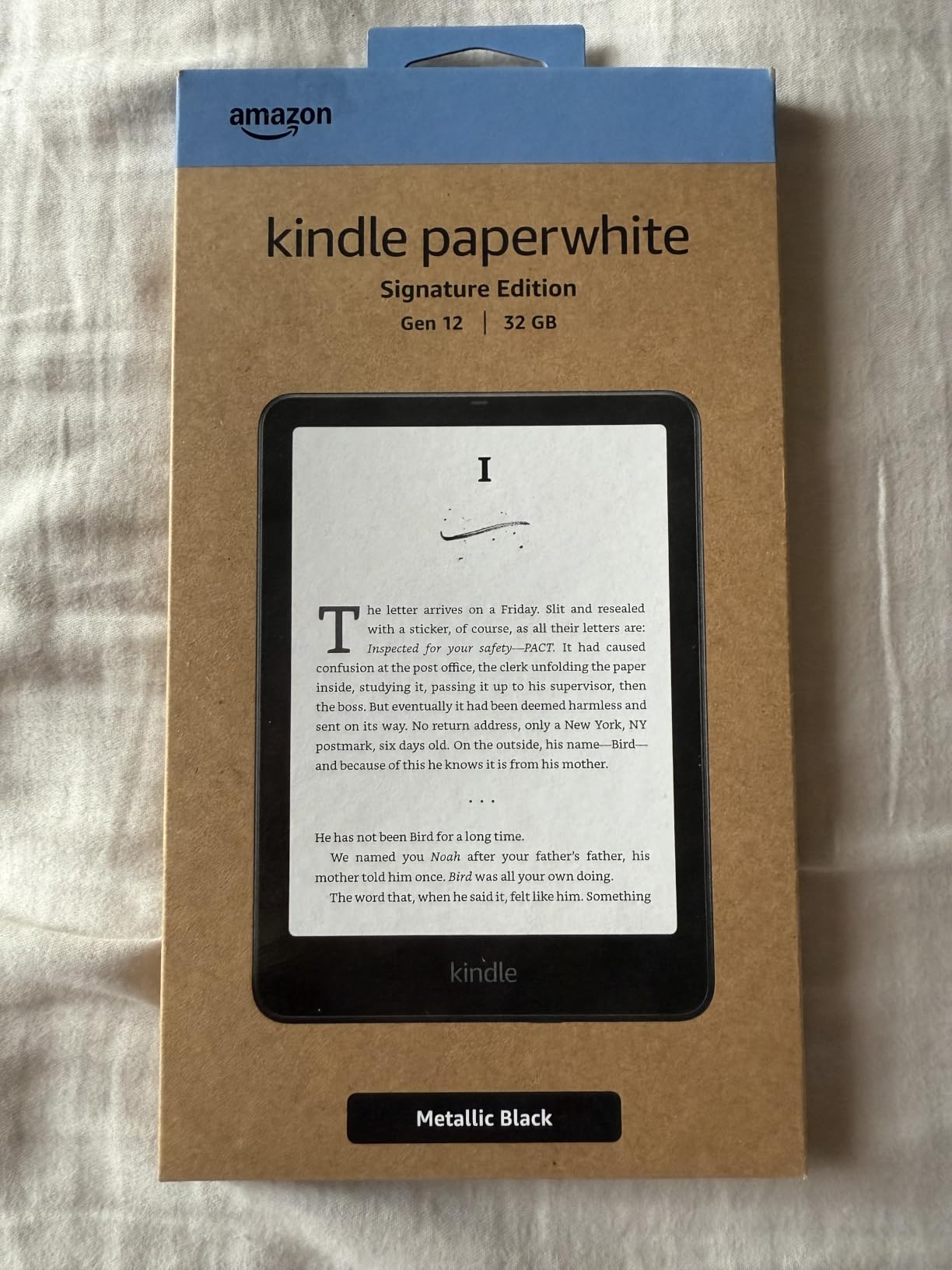 Amazon Kindle Paperwhite Signature Edition 32GB (newest model) – 20% faster with auto-adjusting front light, wireless charging, and weeks of battery life – Metallic Black customer photo 1