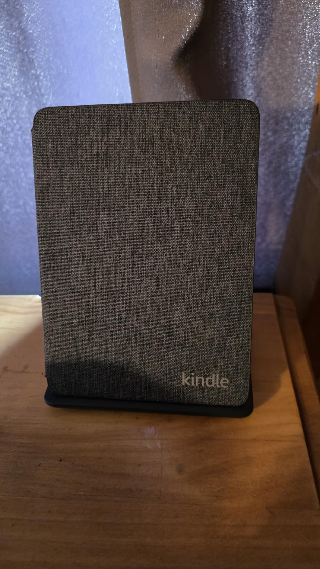 Made for Amazon, Wireless Charging Dock for Kindle Paperwhite Signature Editions (2022 & 2024 Releases) and Kindle Colorsoft Signature Edition customer photo 1