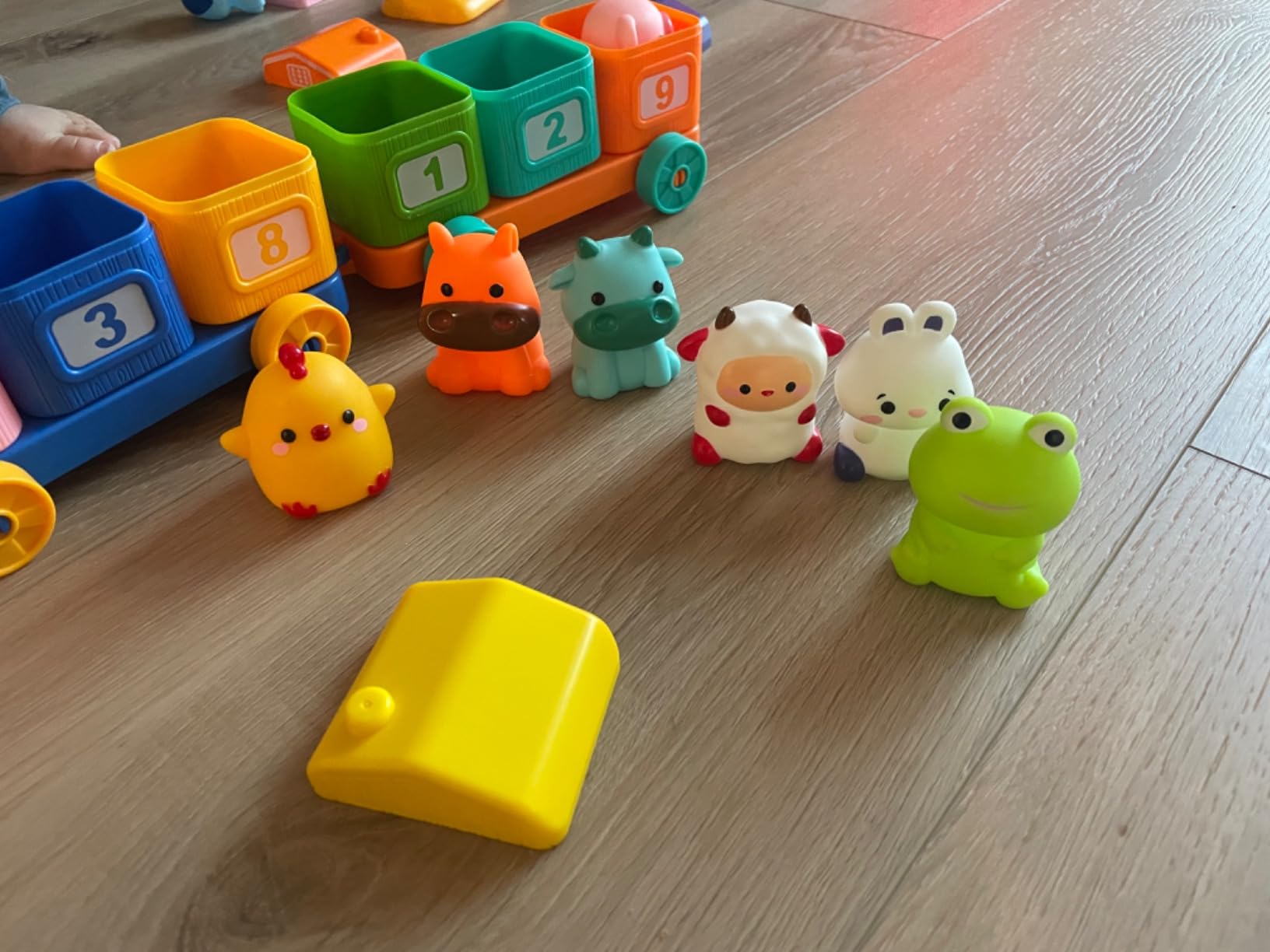 Play-Act Learning Toys for 1 2 3 Years Old, Counting, Matching & Sorting Montessori Learning Farm Train Including 9 Farm Animals, Birthday Gift for Baby Boys Girls customer photo 1