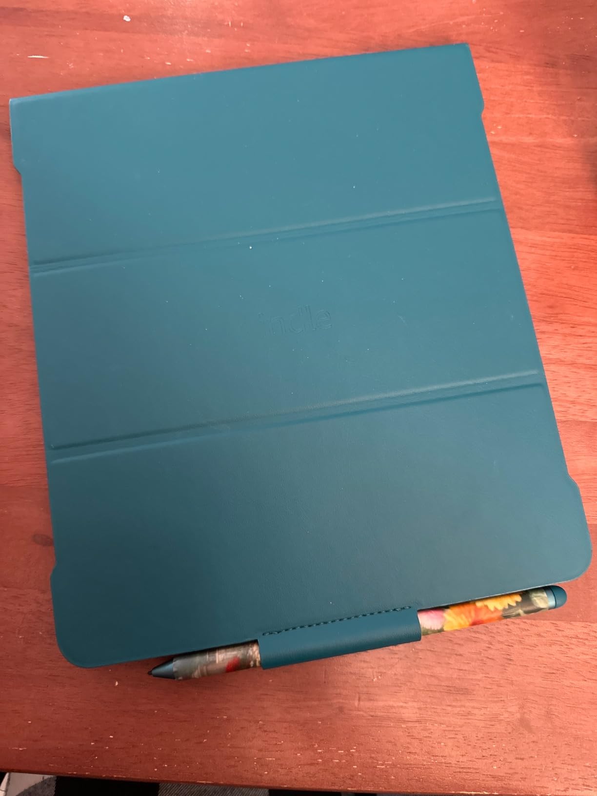 Plant-Based Leather Folio Cover with Magnetic Attach, Designed with Sustainability in Mind for Amazon Kindle Scribe customer photo 2