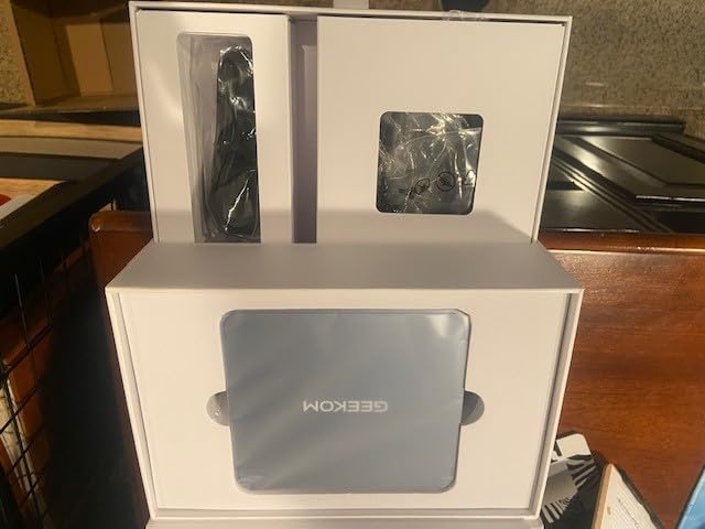 GEEKOM AX8 Max Silent Mini PC, Ryzen 7 8745HS, DDR5 16GB 1TB SSD customer photo 2
